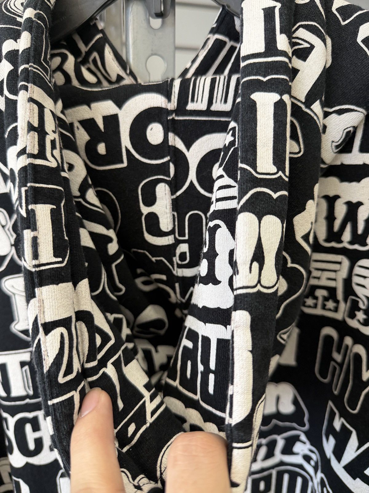 Hysteric Glamour × Supreme Supreme Hysteric Glamour Text HOODIE Black Medium Size US M / EU 48-50 / 2 - 5 Thumbnail