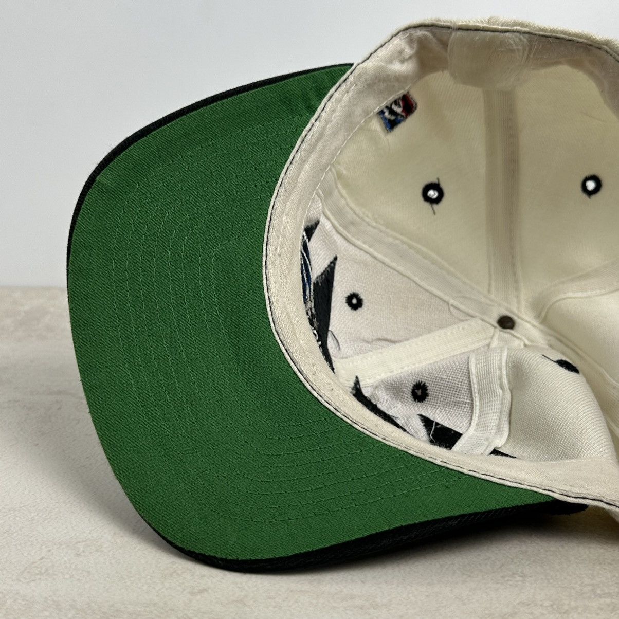 Logo Athletic × NBA × Vintage Vintage 90s Shark Tooth Orlando Magic Gen 1 Hat Size ONE SIZE - 9 Thumbnail