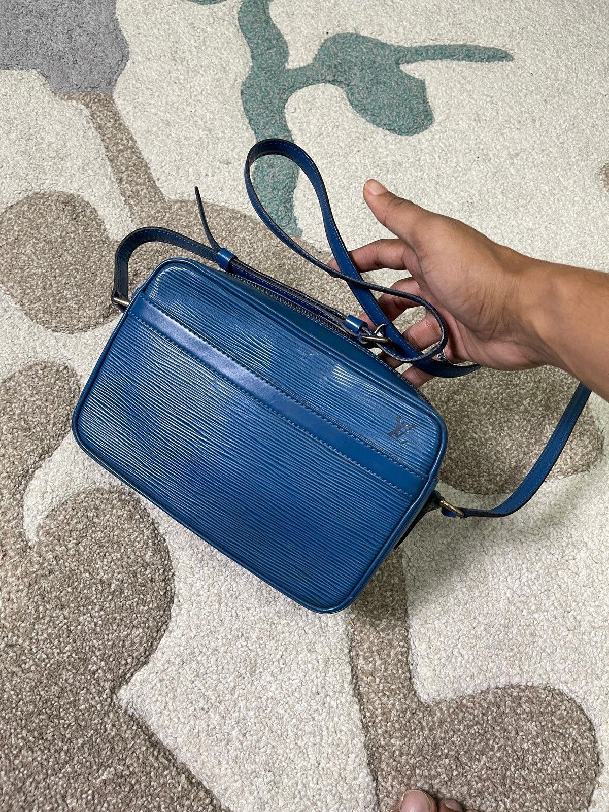 Louis Vuitton × Vintage Louis vuitton trocadero blue epi leather Size ONE SIZE - 1 Thumbnail