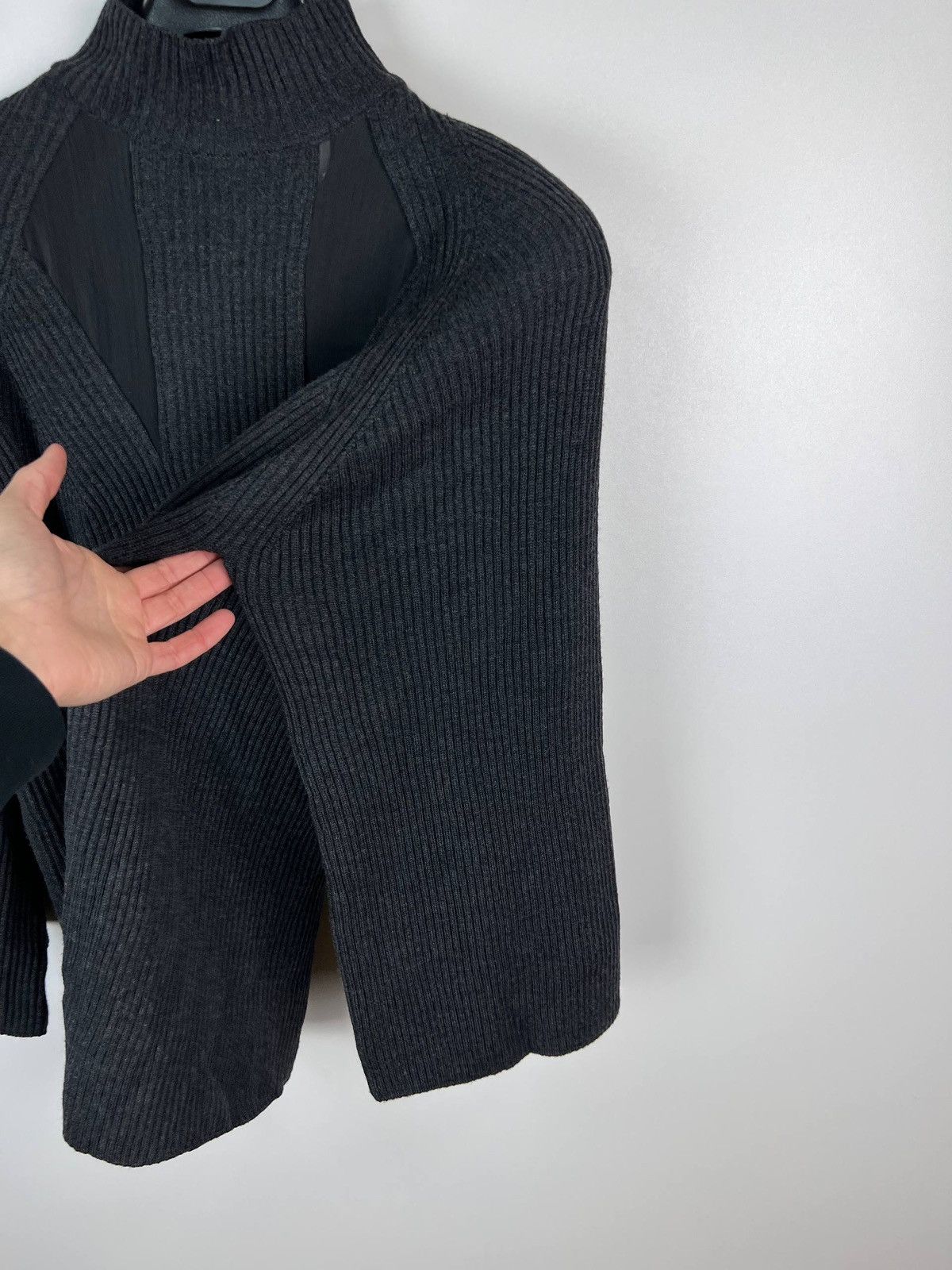 Gianfranco Ferre Gianfranco Ferre 90s giant he sweater woman size XL Size XL / US 12-14 / IT 48-50 - 7 Thumbnail