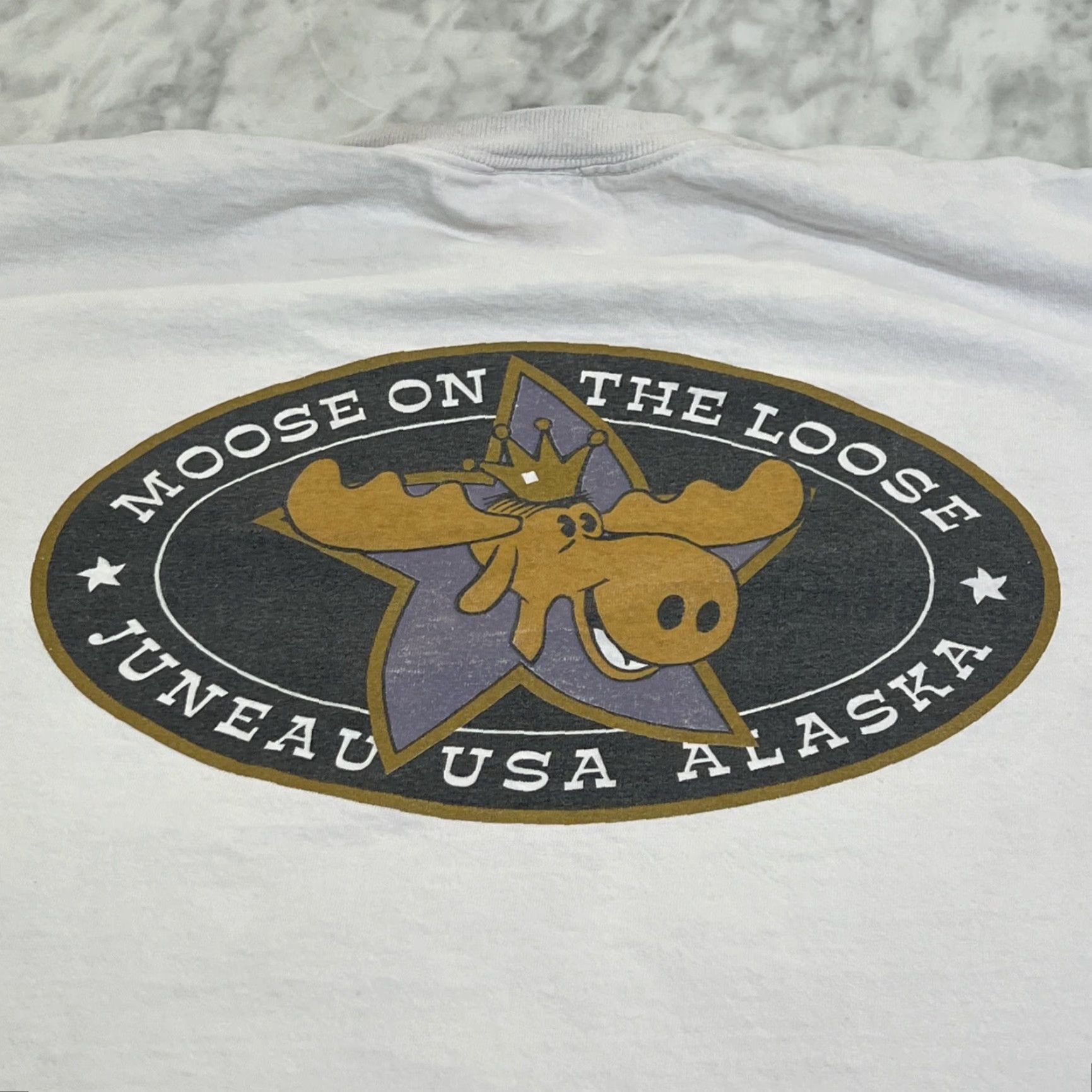 Jerzees VINTAGE Moose On The Loose Juneau T Shirt Men’s 2X Alaska Cotton Jerzees Russell Faded White Graphic Tee Mens 1990s Size US XXL / EU 58 / 5 - 2 Thumbnail