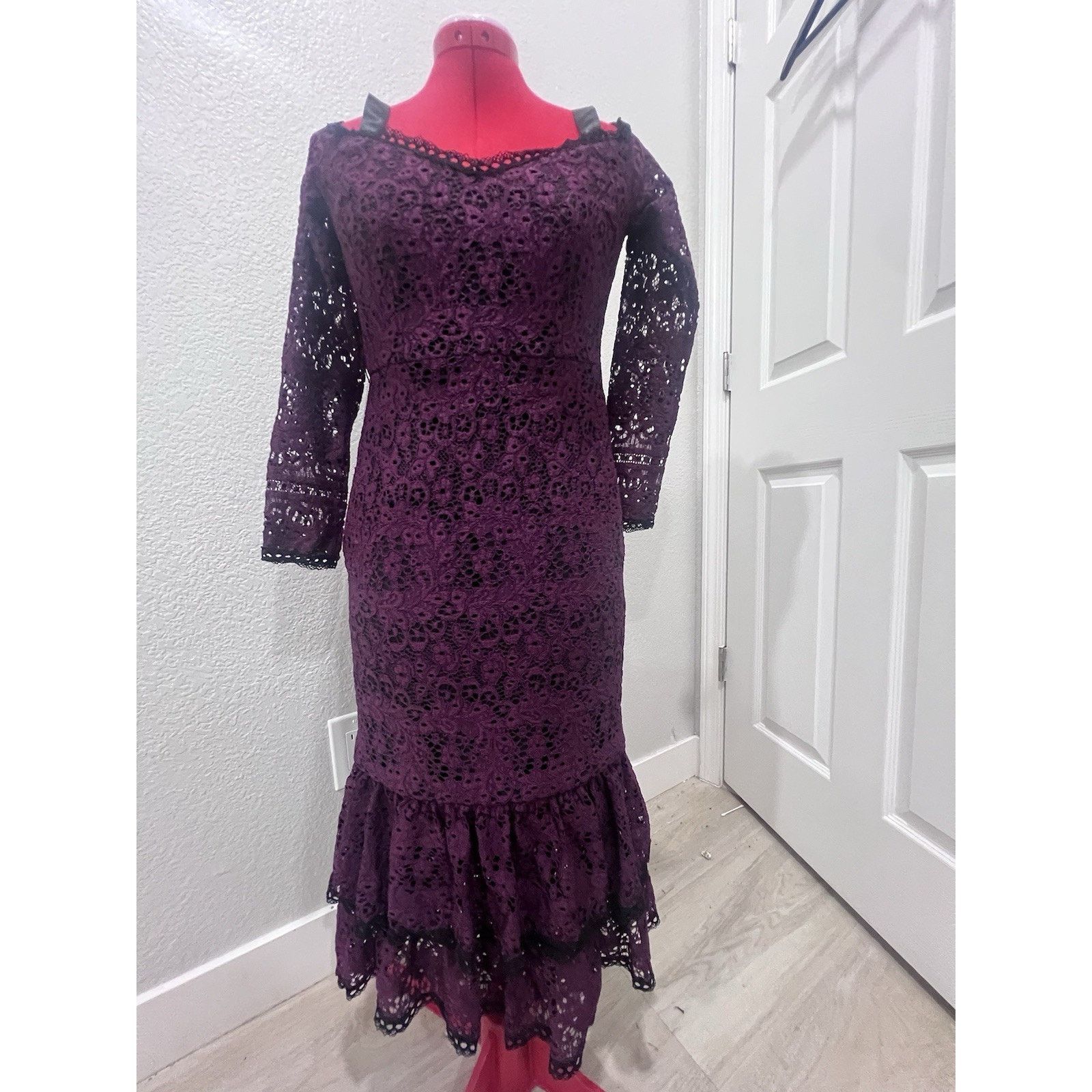 ALEXIS Alexis Laced Dress With Shoulder Tie Straps Long Sleeves Size S / US 4 / IT 40 - 3 Thumbnail