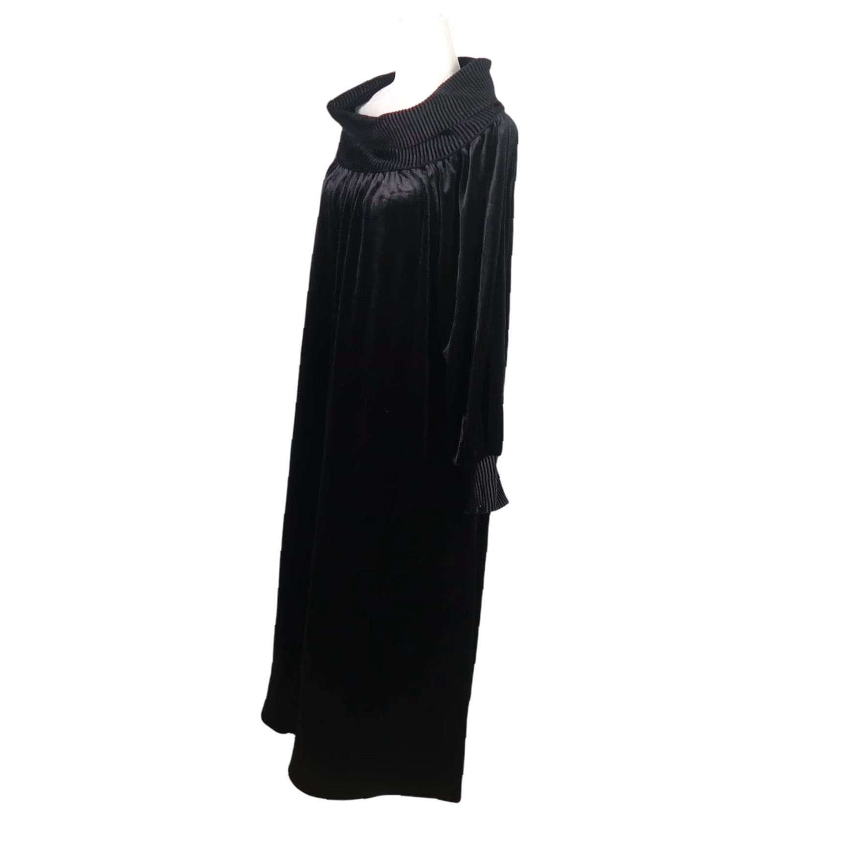 Velvet VINTAGE Lisanne black velvet long sleeve maxi nightgown dress L 80s Women Size L / US 10 / IT 46 - 3 Thumbnail