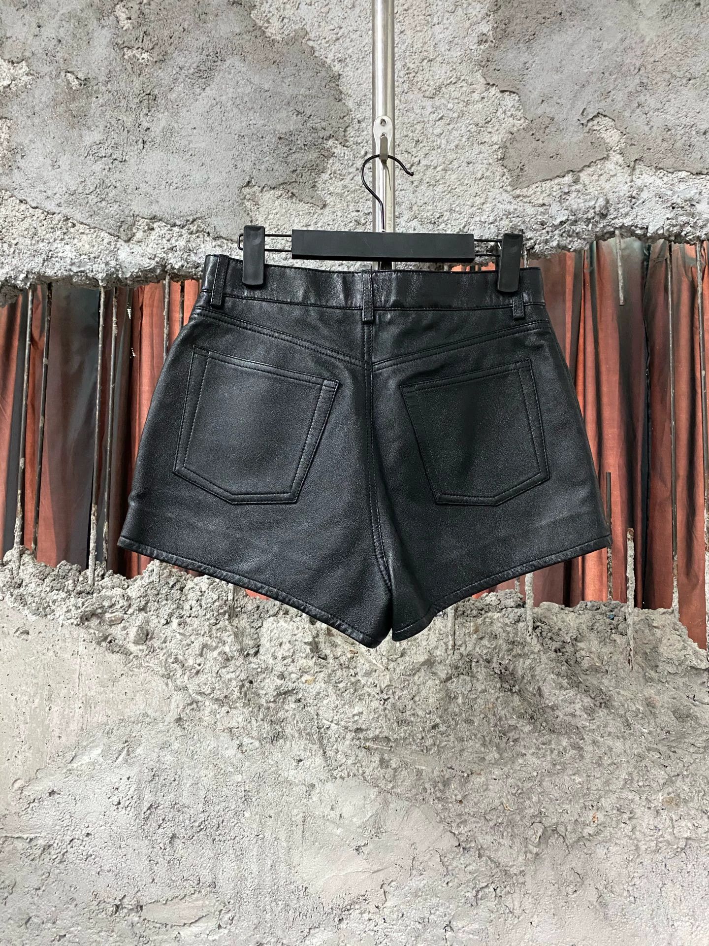 Saint Laurent Paris YSL SLP (Saint Laurent) Lambskin Shorts Size 26" / US 2 / IT 38 - 2 Thumbnail