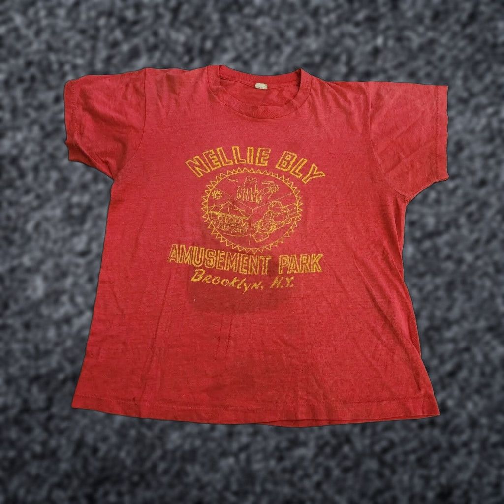 Vintage VINTAGE Nellie Bly Amusement Center Red Graphic T Shirt Coney Island Brooklyn NY Mens L Size US L / EU 52-54 / 3 - 1 Thumbnail
