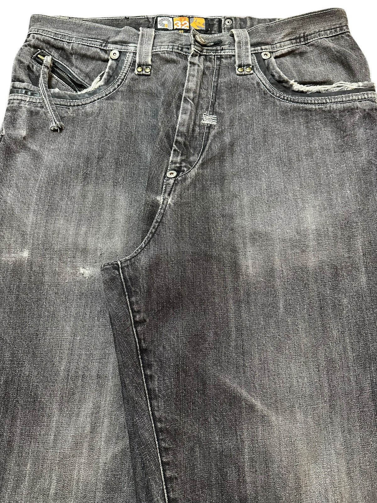 Akademiks Vintage Japanese Akademiks Faded Wash Distress Baggy Jeans Size US 33 - 4 Thumbnail