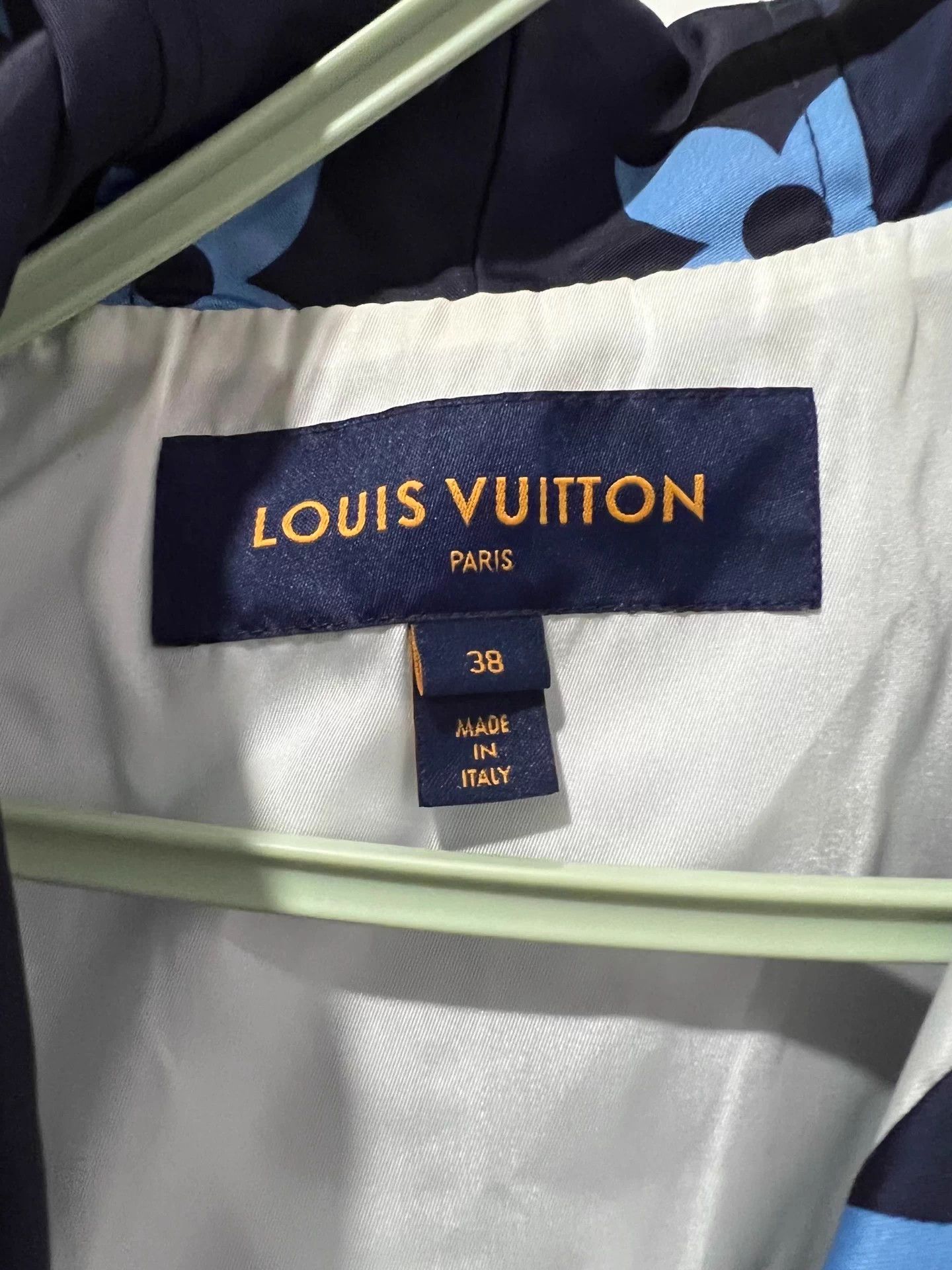 Louis Vuitton LV Bermuda Monogram Allover Oversize Shell Jacket 38 Size S / US 4 / IT 40 - 6 Thumbnail