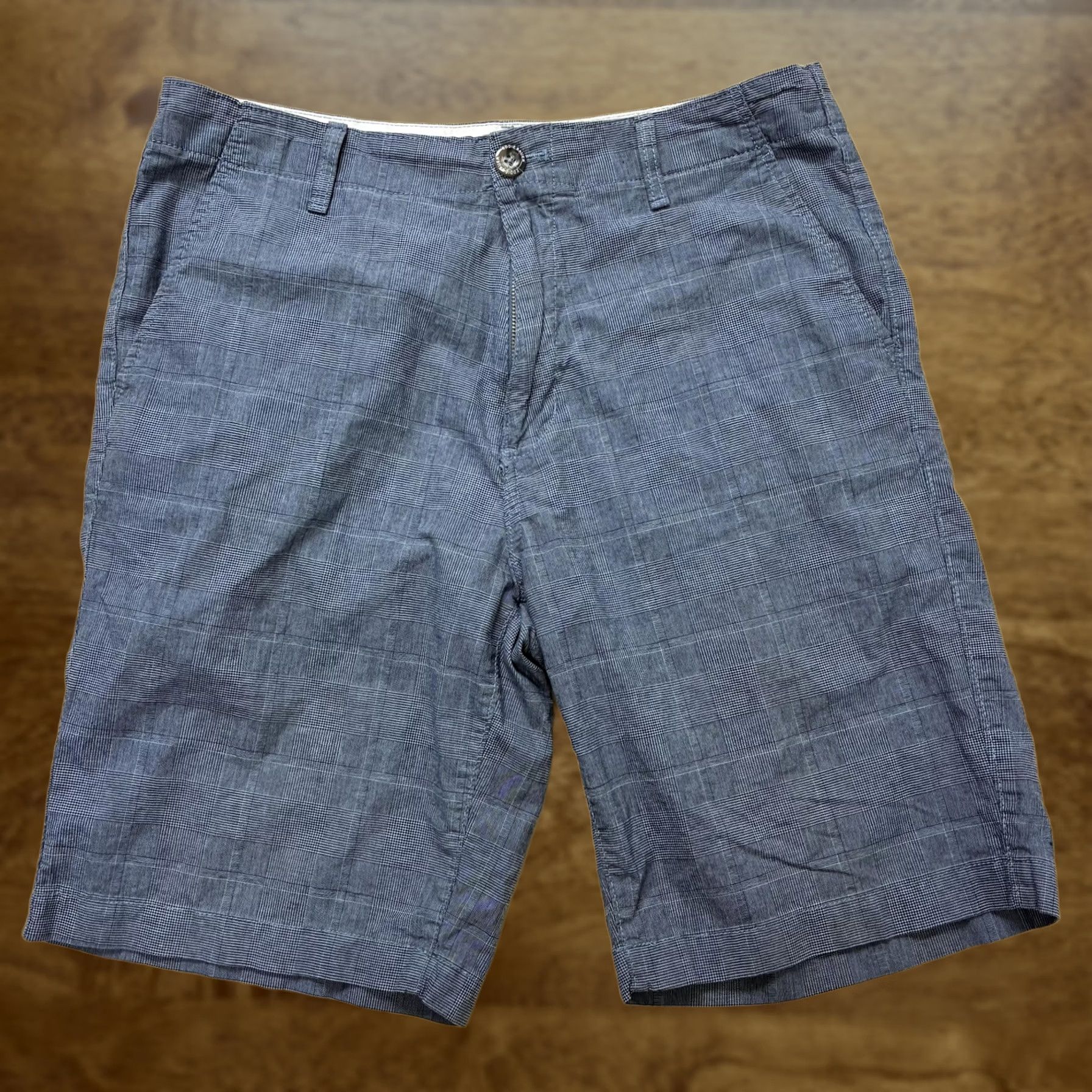 Eddie Bauer Eddie Bauer Chino Shorts Mens 32 Blue Plaid Cotton Flat Front Lightweight Size US 32 / EU 48 - 1 Thumbnail