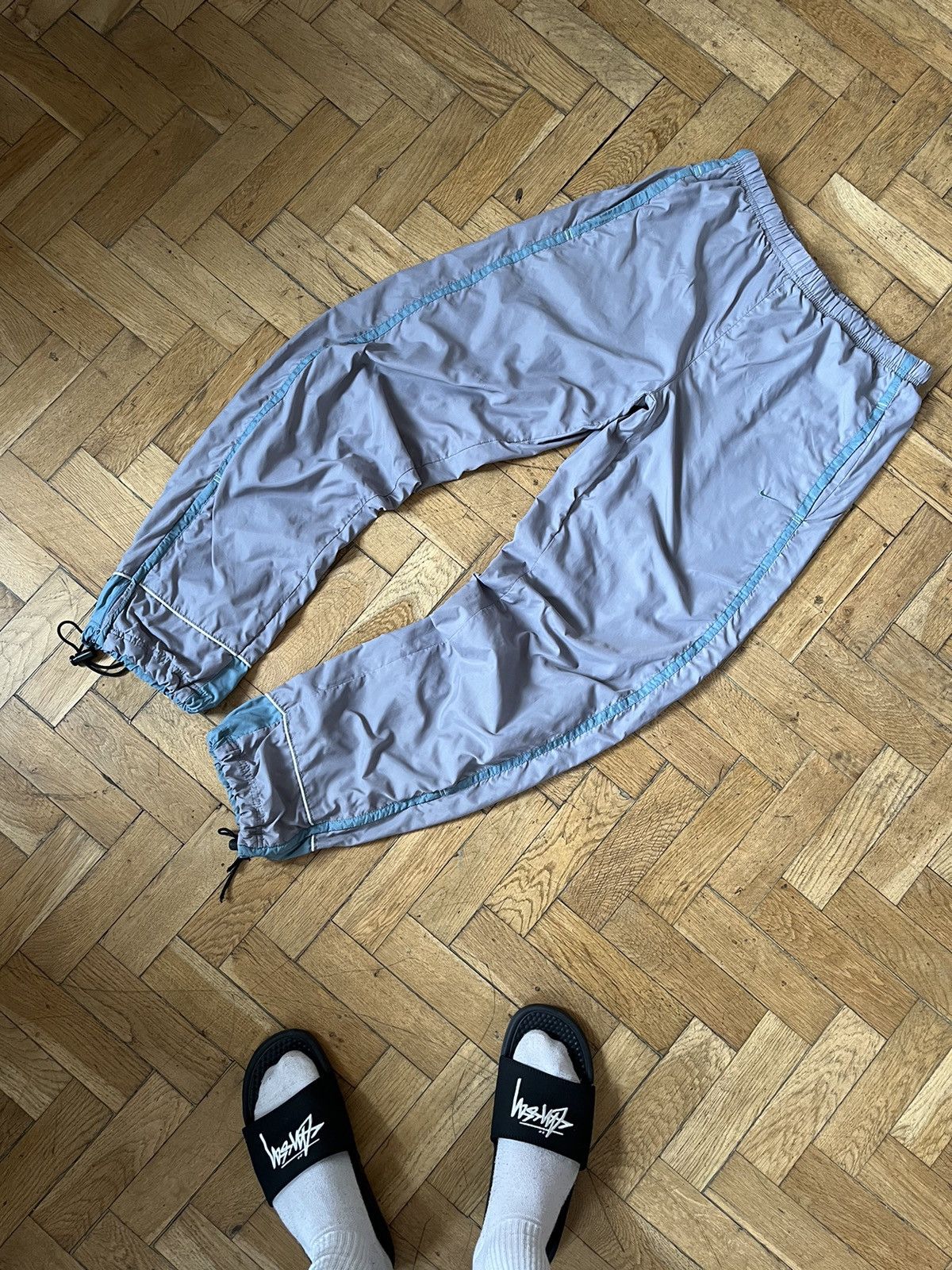 Nike Vintage Nike Baggy Track Pants Nylon Drill Swoosh Y2K USA Size US 32 / EU 48 - 1 Thumbnail