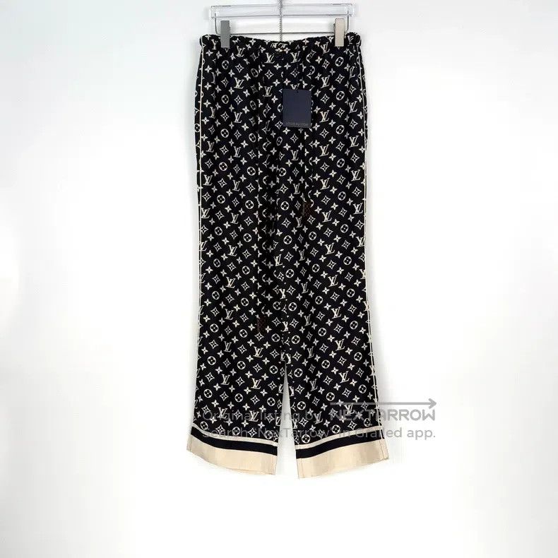Louis Vuitton Louis Vuitton Black presbyopic full-print silk trousers Size US 36 / EU 52 - 3 Thumbnail
