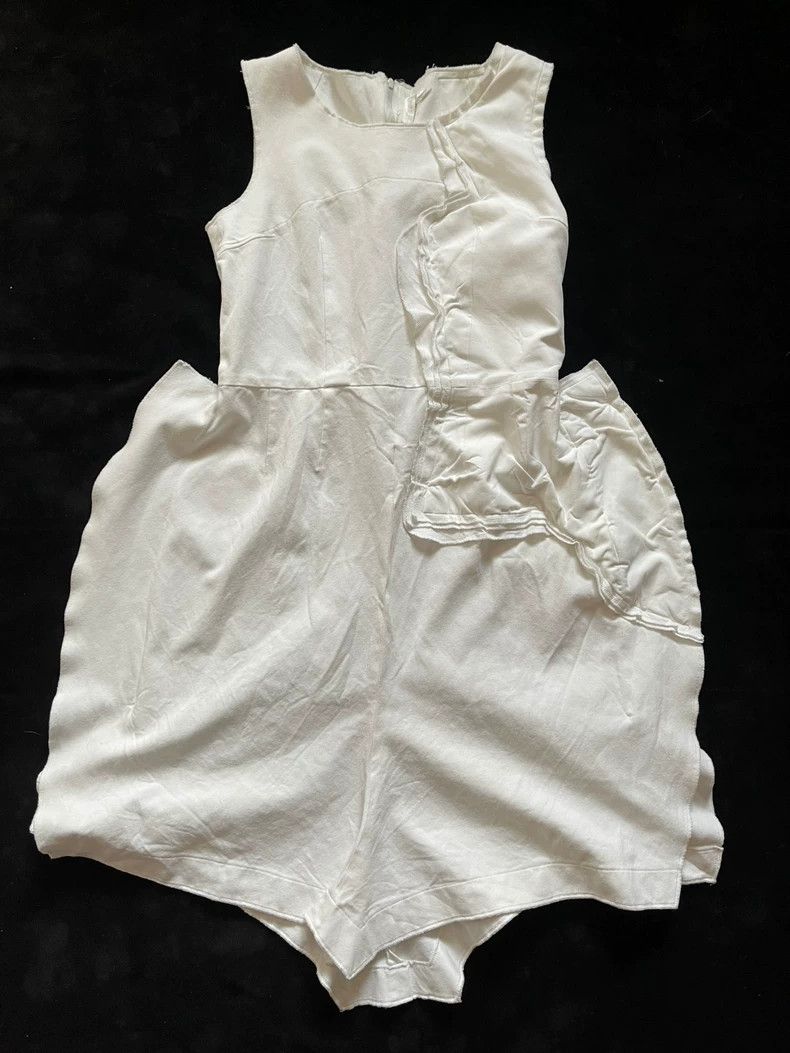 Comme des Garcons Comme des Garcons White sleeveless stitching special-shape Size M / US 6-8 / IT 42-44 - 1 Thumbnail