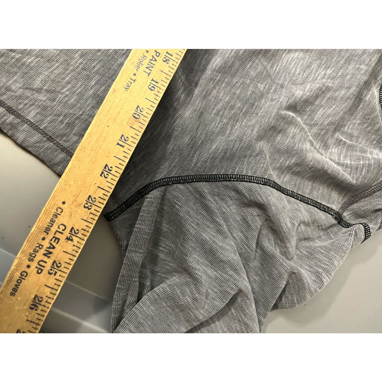 Tommy Bahama Tommy Bahama Mens XL Gray Long Sleeve Thermal Shirt Crew Neck Knit Base Layer T-Shirt Size US XL / EU 56 / 4 - 5 Thumbnail
