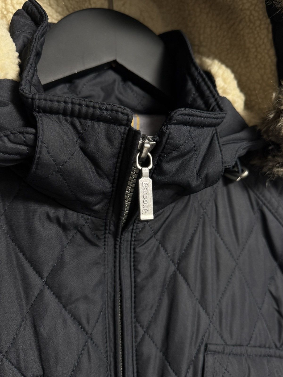 Barbour Barbour B.INTL Quilt Long Sleeve Jacket Hooded Fur Trim Wom Size L / US 10 / IT 46 - 9 Thumbnail