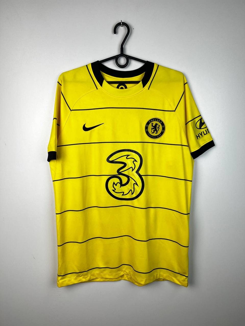 Vintage Chelsea Nike jersey t-shirts size L Size US L / EU 52-54 / 3 - 1 Thumbnail
