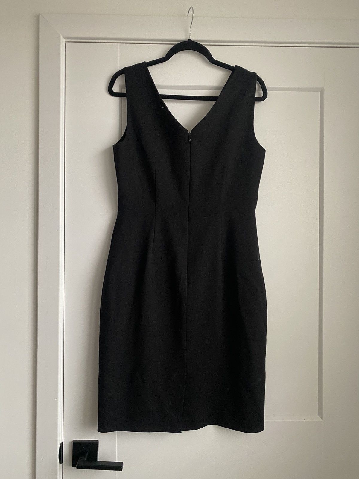 Calvin Klein Calvin Klein V-Neck Sheath Dress Black Size 10 Size L / US 10 / IT 46 - 7 Thumbnail