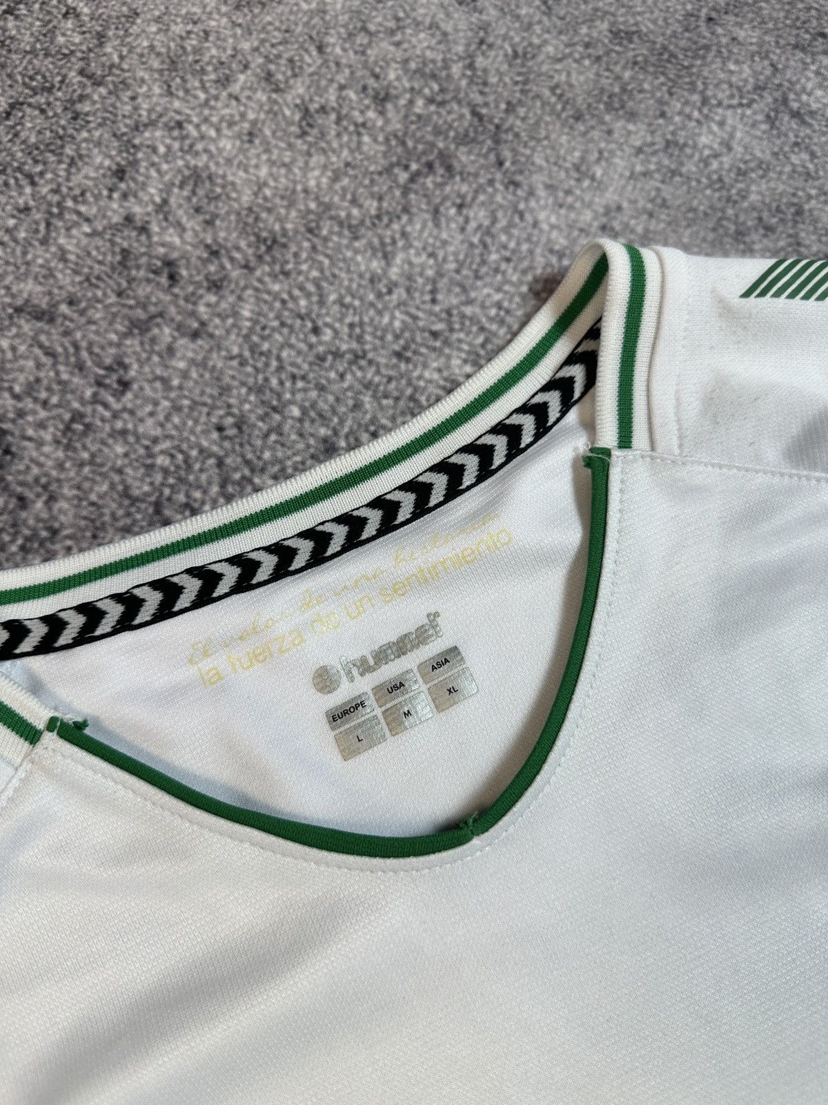 Hummel Hummel Elche Soccer Jersey Streetwear Rare Casual L Spain Size US L / EU 52-54 / 3 - 3 Thumbnail