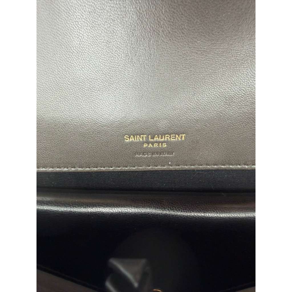 Saint Laurent Paris CC31 Size: OS / YSL Loulou Medium Shoulder Bag in Dark Brown Size ONE SIZE - 10 Thumbnail