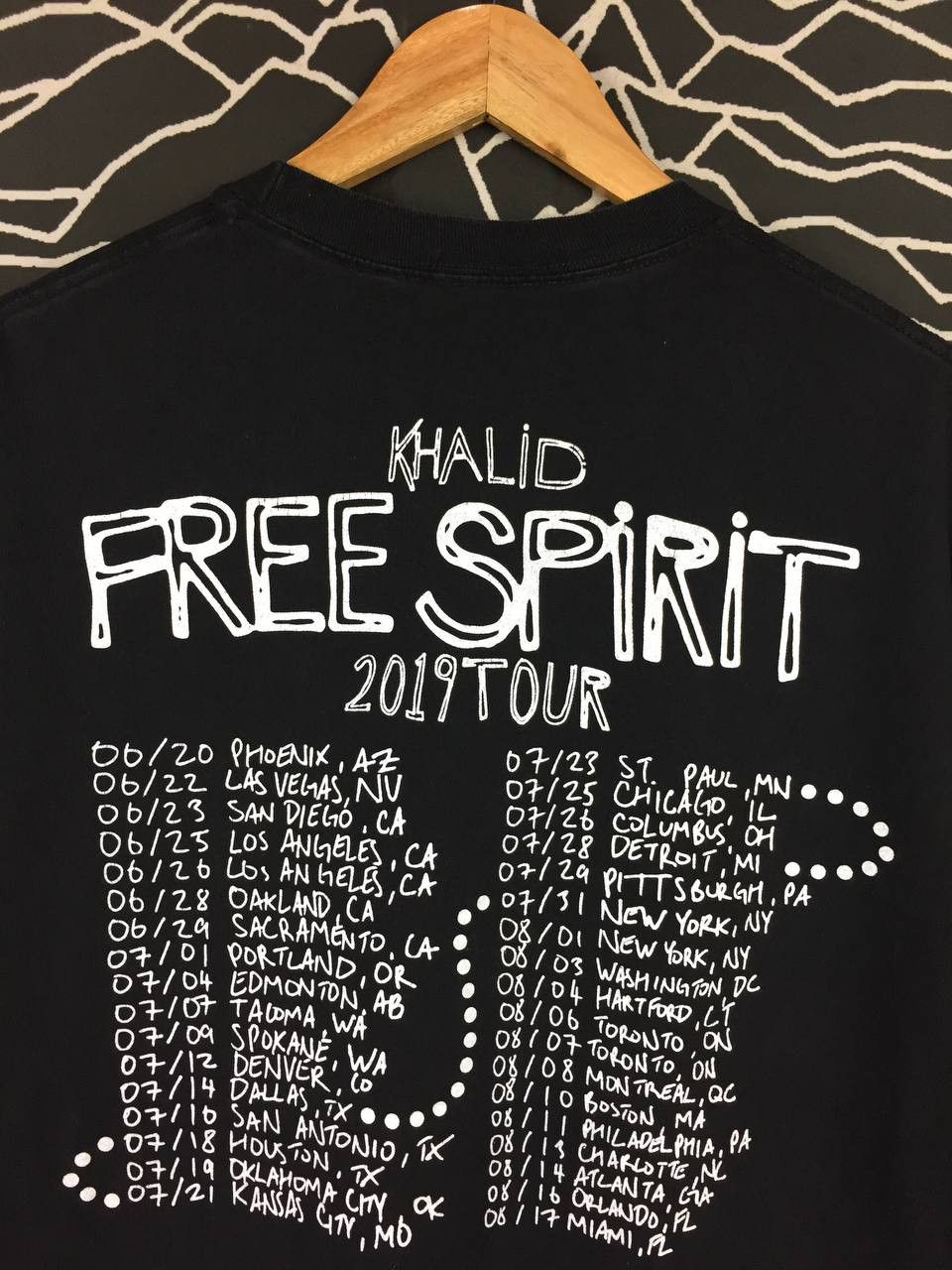 Band Tees Khalid American Singer Free Spirit 2019 Tour Tee Size US L / EU 52-54 / 3 - 3 Thumbnail