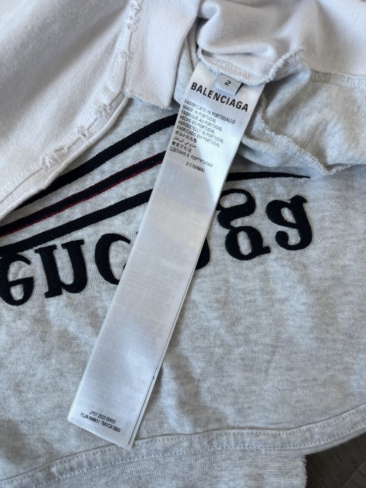 Balenciaga Balenciaga Upside Down T-Shirt Size US M / EU 48-50 / 2 - 4 Thumbnail