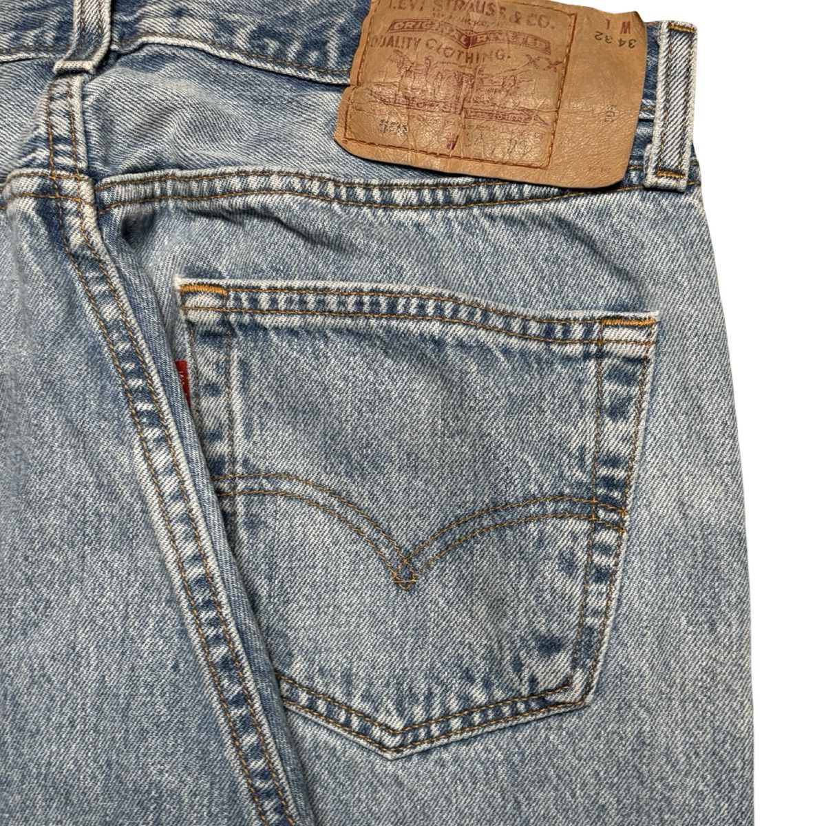 Levi's Vtg 90s Levis 501XX Mens 34x32 Faded Distressed Grunge Kurt Size US 34 / EU 50 - 9 Thumbnail