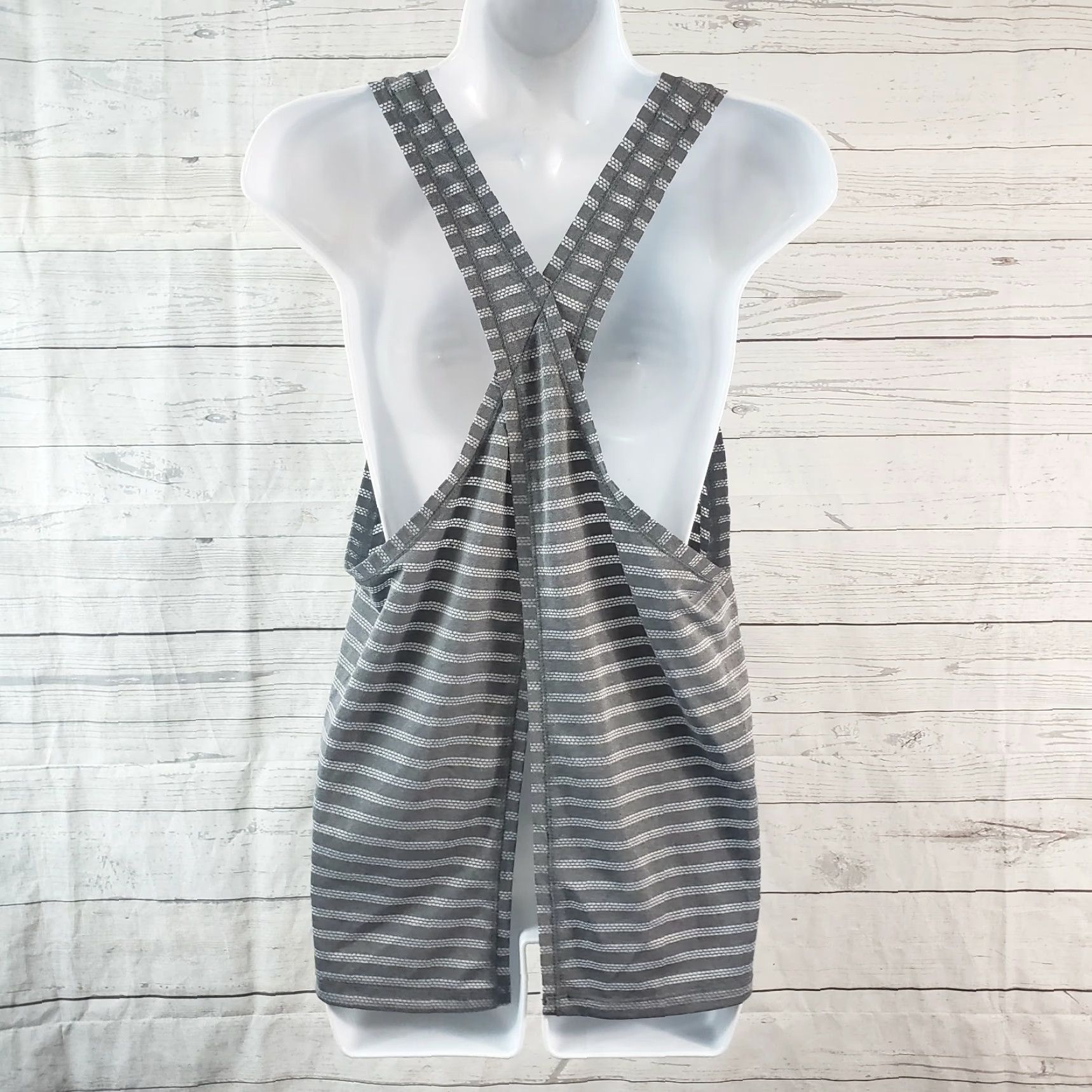 Vintage Zyia Womens Nimbus Split Back Tank XL Gray Striped Scoop Neck Shirt Tank Ladies Casual Skinny Basic Size XL / US 12-14 / IT 48-50 - 4 Thumbnail