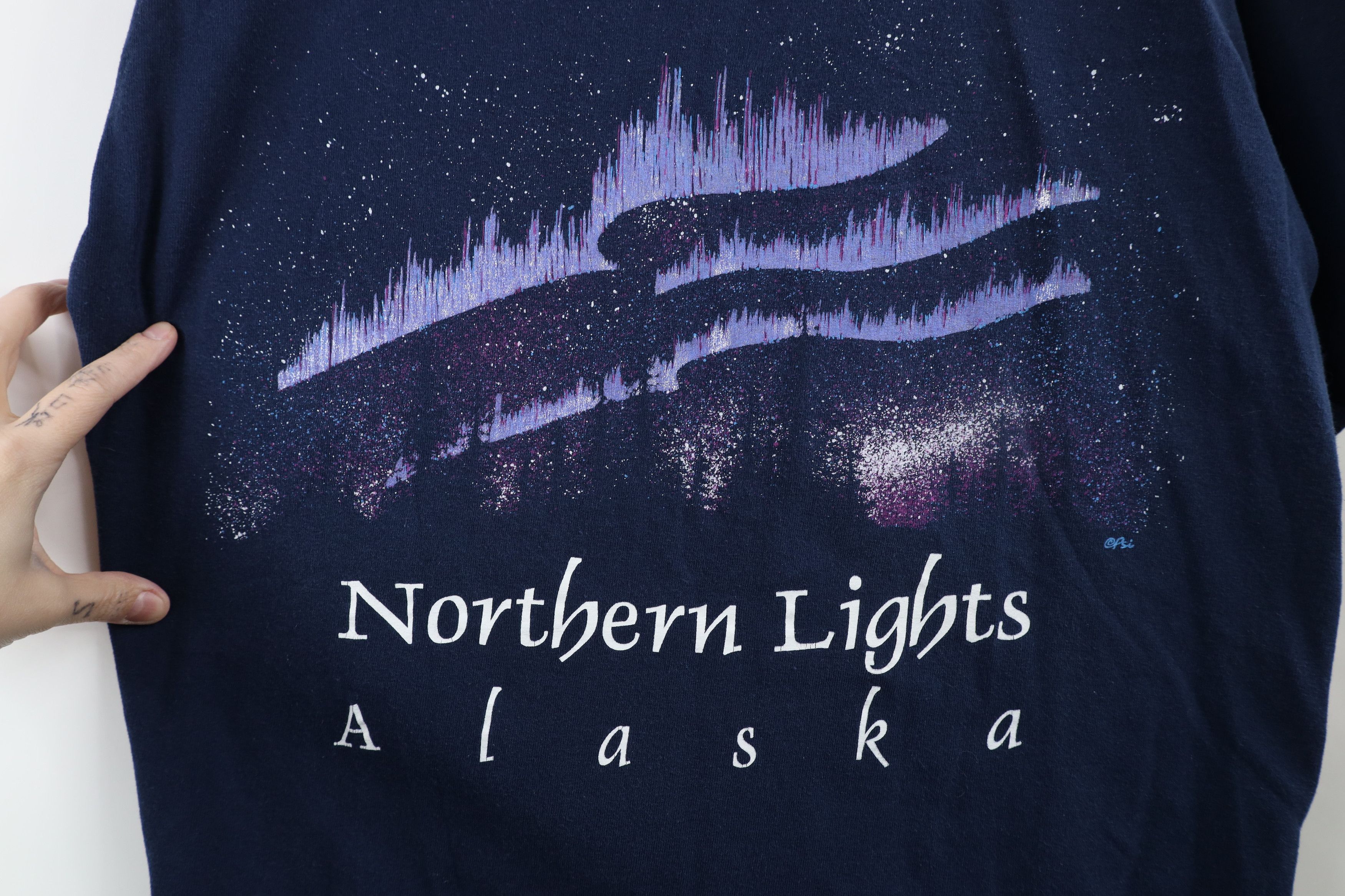 Vintage Vintage 90s Streetwear Northern Lights Alaska T-Shirt Blue Size US L / EU 52-54 / 3 - 4 Thumbnail