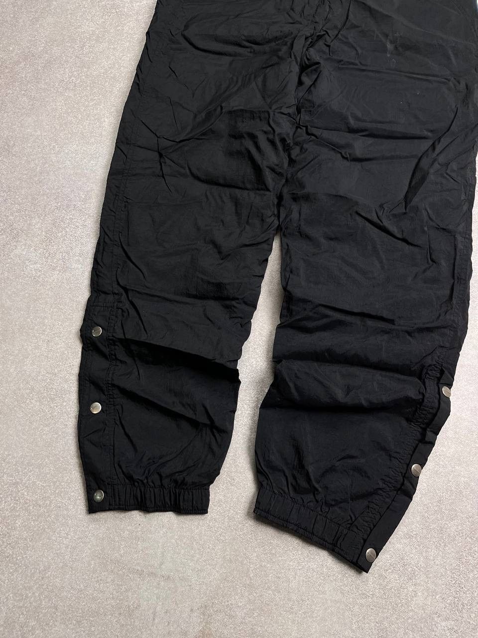 Vintage Vintage Nike Swoosh Baggy Nylon Trackpants Y2K M Size US 32 / EU 48 - 4 Thumbnail
