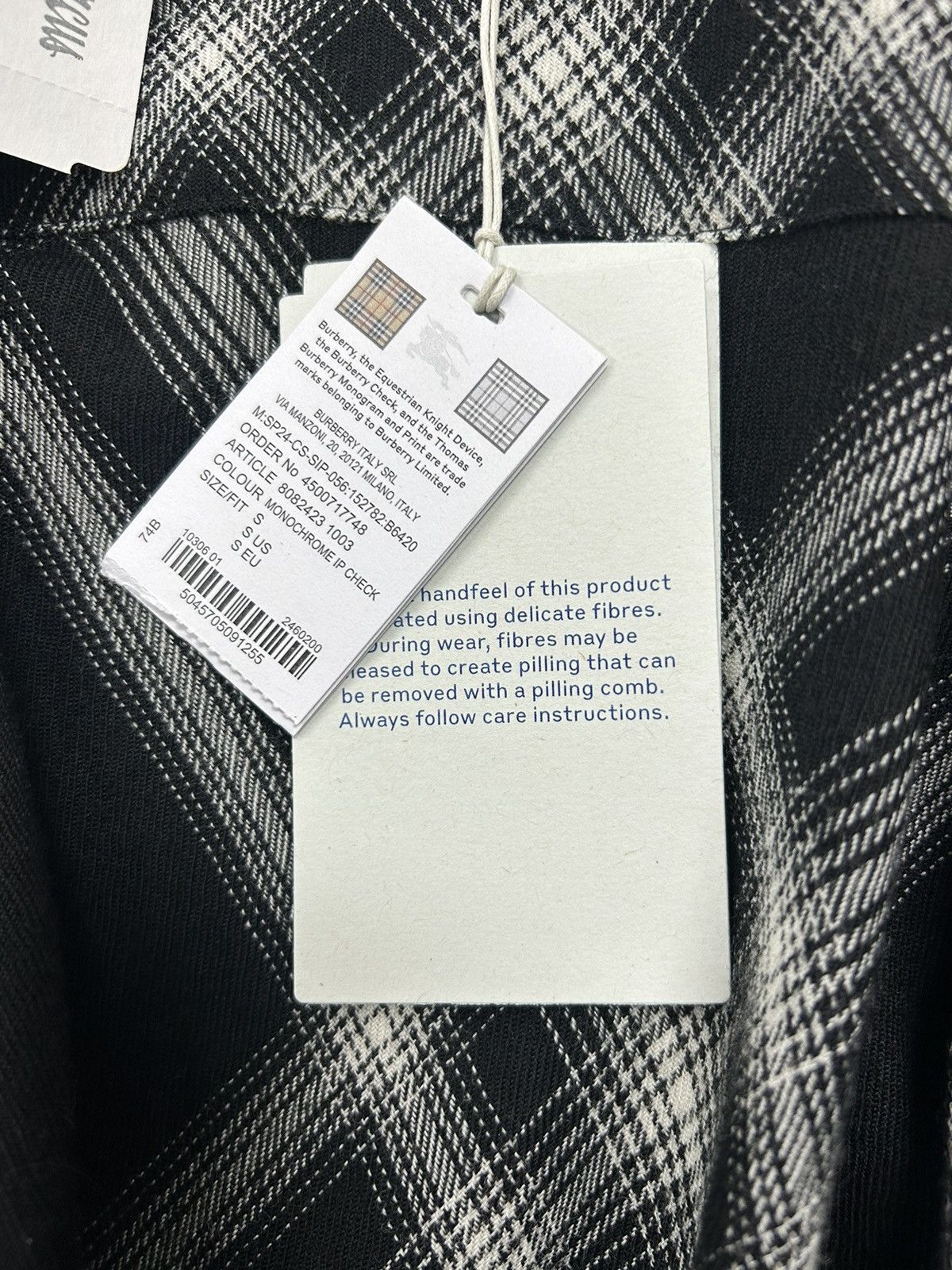 Burberry Burberry Black Checked Wool Shirt Size US S / EU 44-46 / 1 - 4 Thumbnail