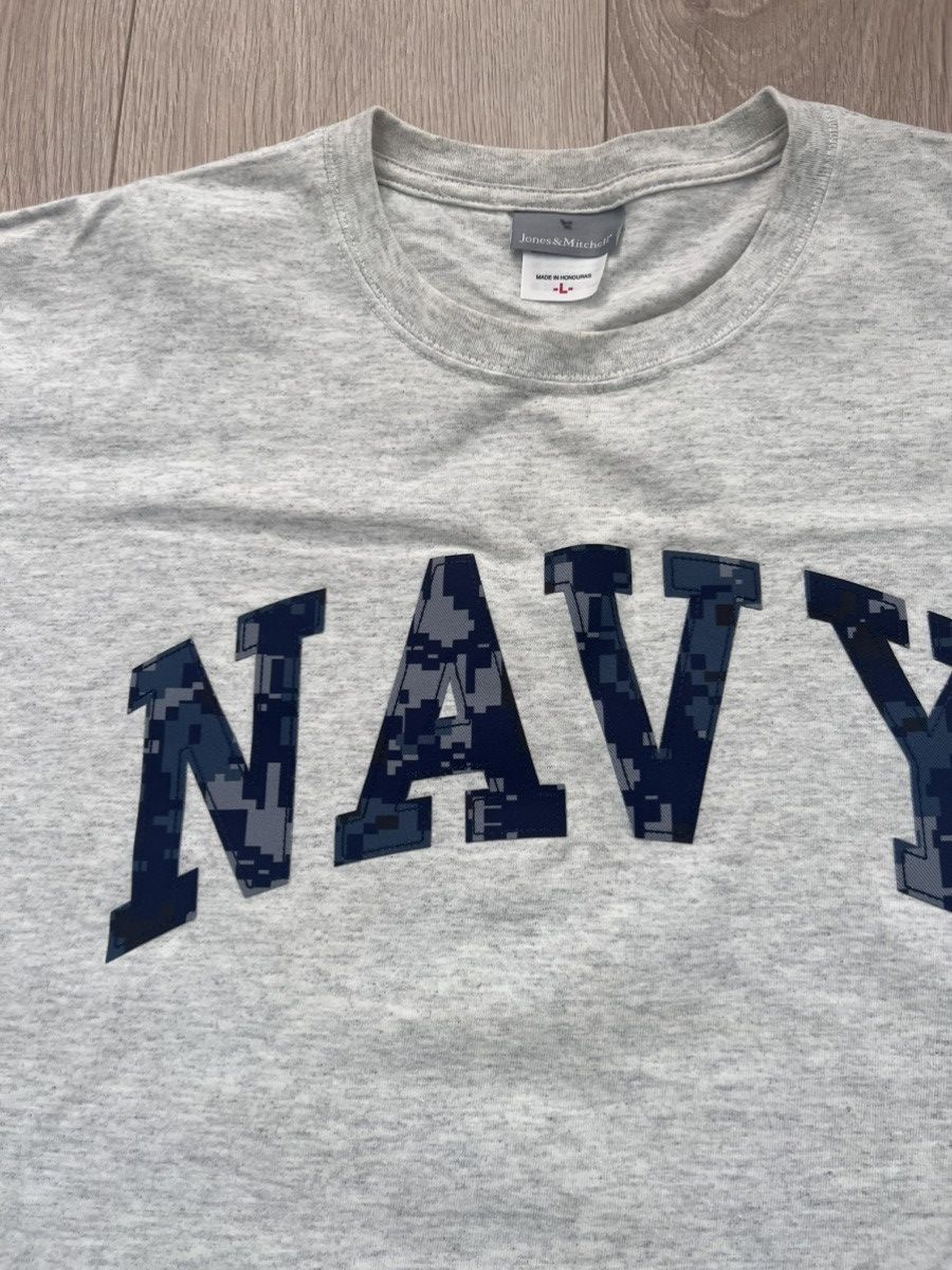Vintage Jones & Mitchell Navy Digital Camo Spellout T-Shirt Vintage Size US L / EU 52-54 / 3 - 2 Thumbnail