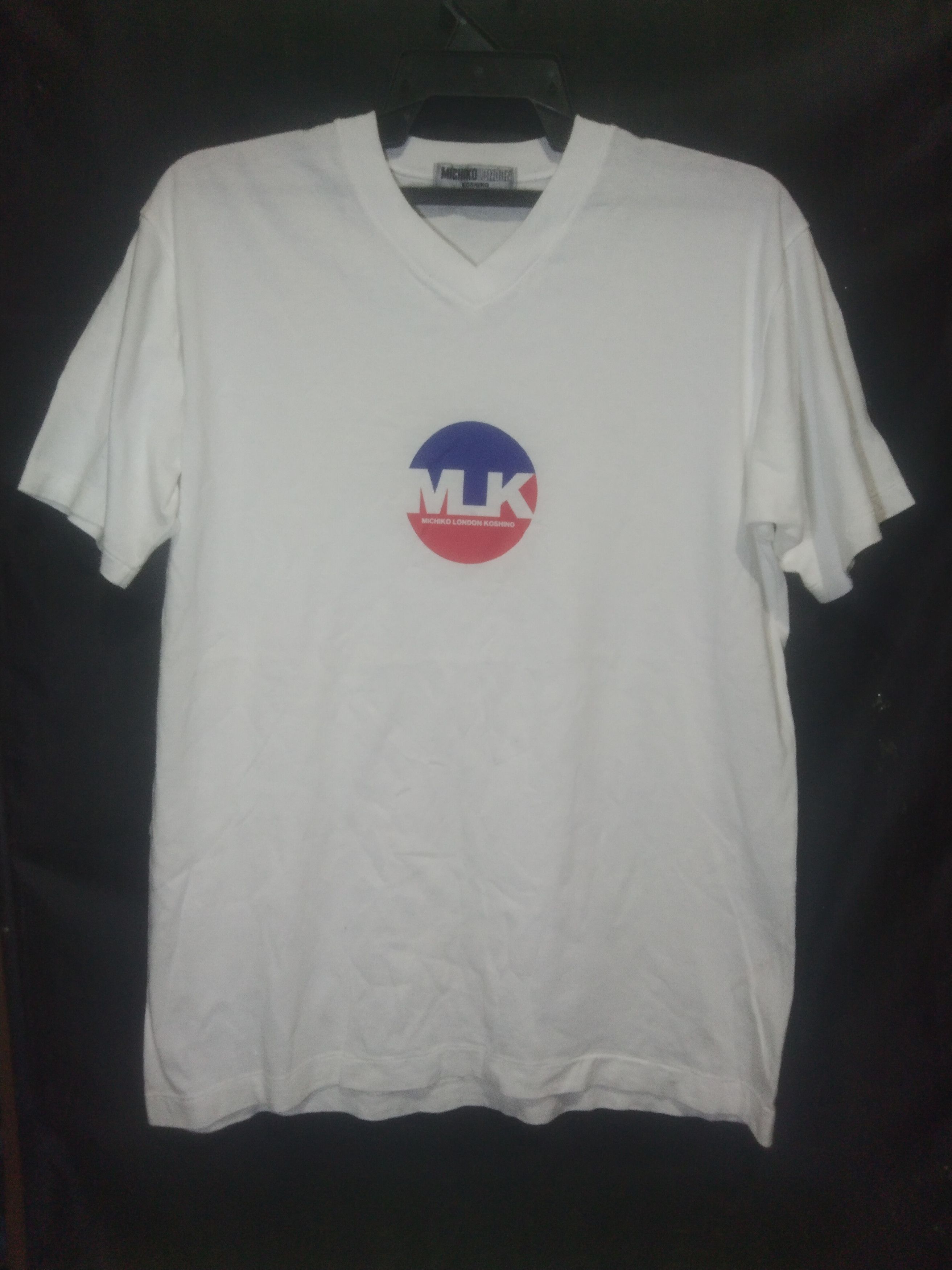 Michiko Koshino London × Vintage Vintage Michiko Koshino London V neck white tee Size US M / EU 48-50 / 2 - 1 Thumbnail