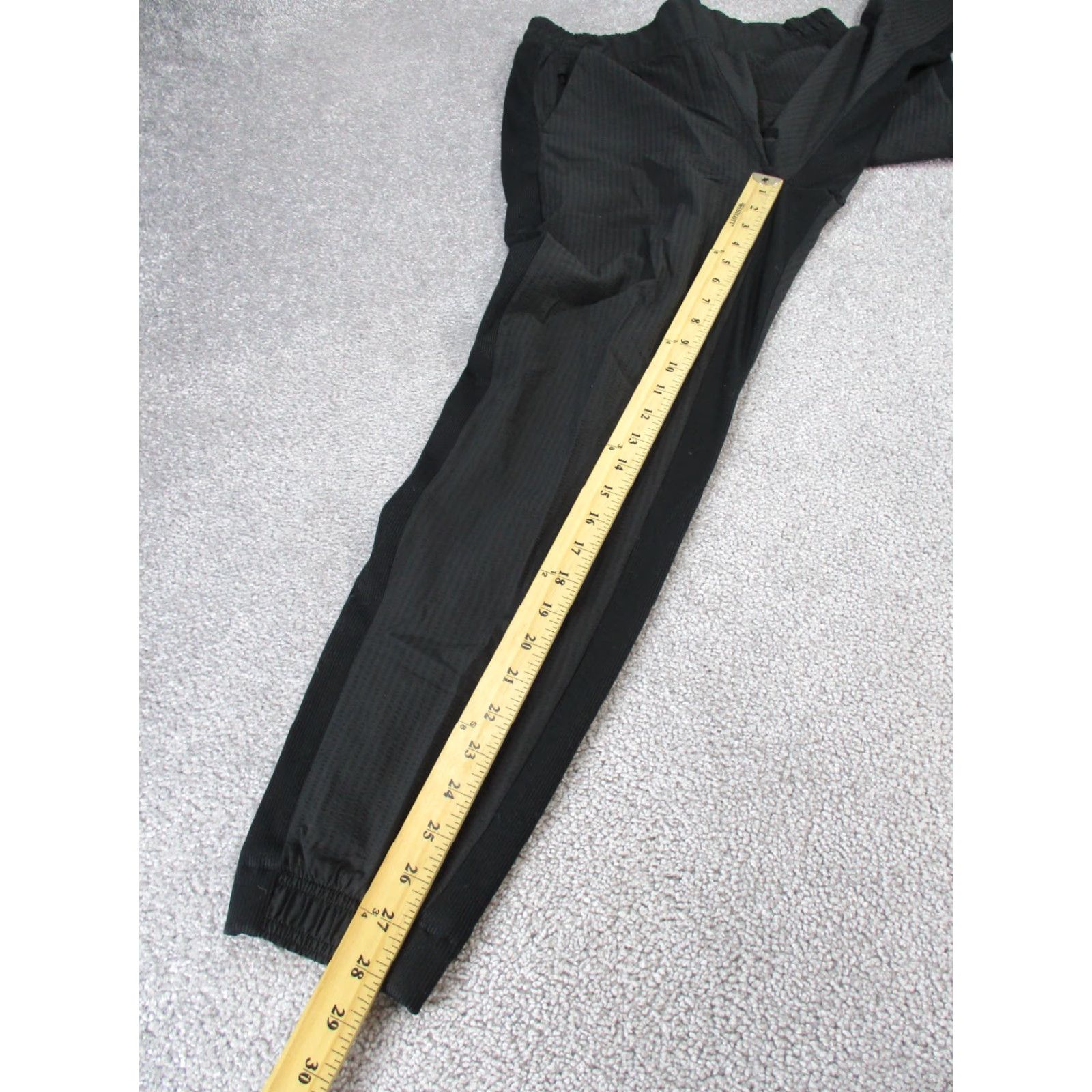 Athleta VINTAGE Athleta Textured Brookyln Joggers Womens 4 Black Lightweight Jogger Athletic Hiking Running Walking Athleisure Outdoor Sports Womens Size 27" / US 4 / IT 40 - 3 Thumbnail