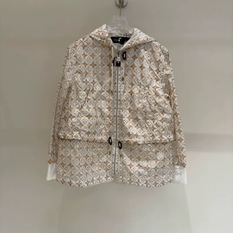 Louis Vuitton Louis Vuitton Monogram Summer Limited Edition Full Seal Pa Size XS / US 0-2 / IT 36-38 - 1 Thumbnail