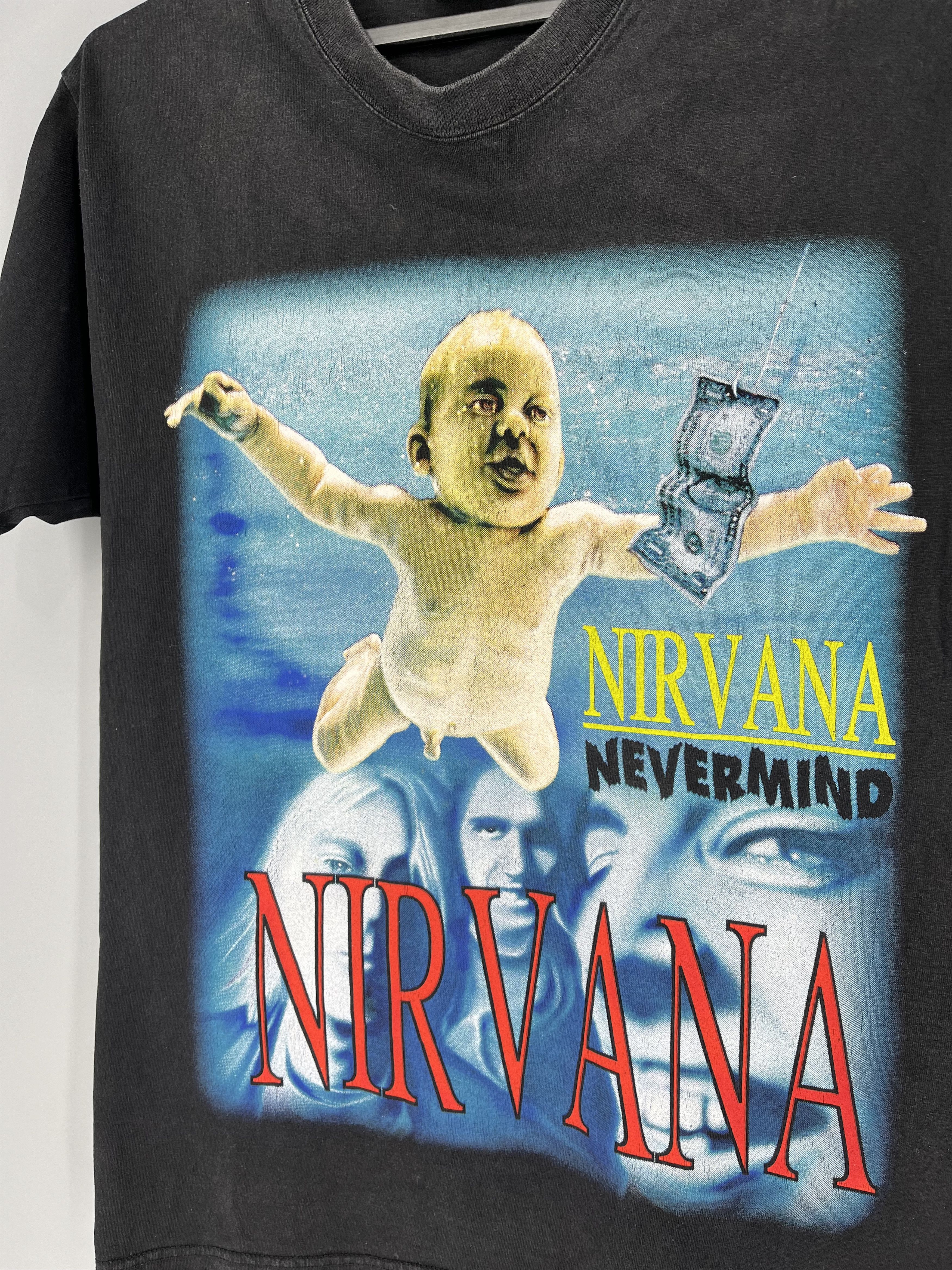 Band Tees Vintage Nirvana NEVERMIND Bootleg Band Shirt Size US M / EU 48-50 / 2 - 8 Thumbnail