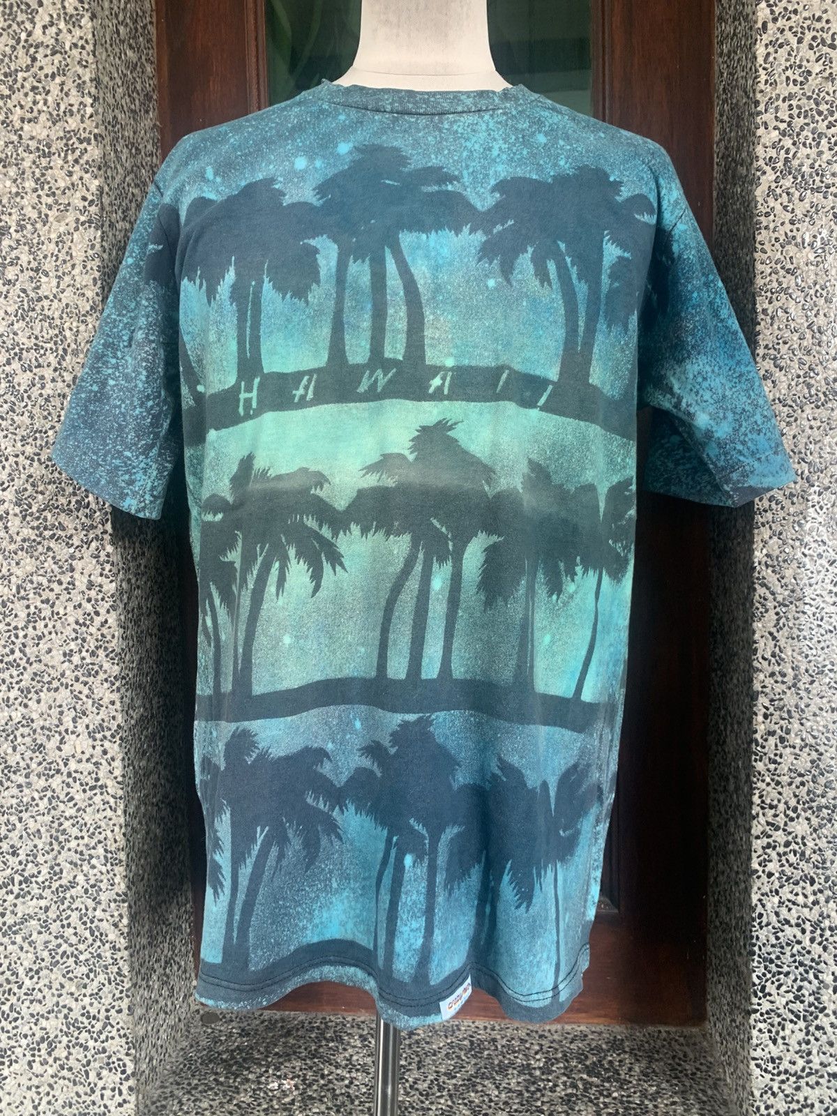 Vintage Vintage 90s Hawaii OVP Surf / Surfing T shirt Size US L / EU 52-54 / 3 - 1 Thumbnail