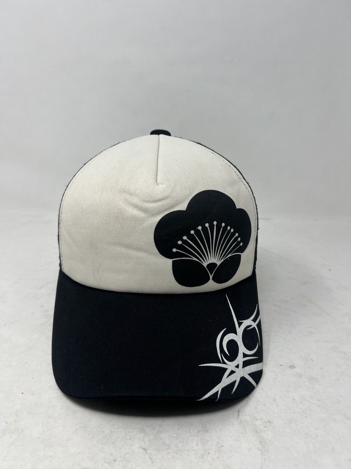 Japanese Brand Ongo Flower Knot Trucker Hat Size ONE SIZE - 1 Thumbnail