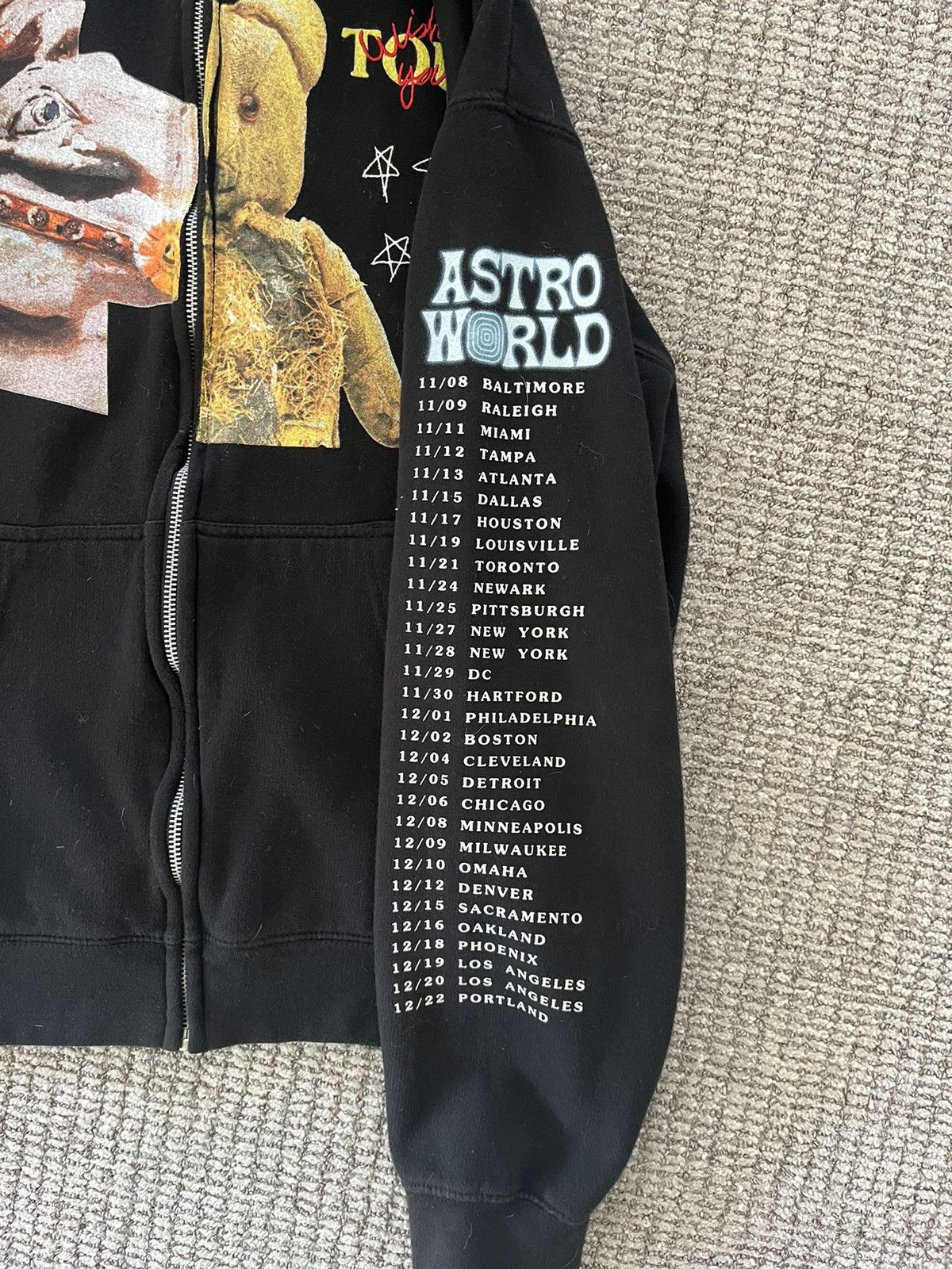 Travis Scott Wish you were here tour Size US M / EU 48-50 / 2 - 3 Thumbnail