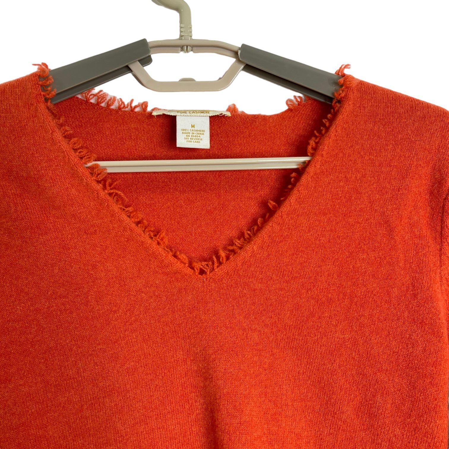 Other Peck & Peck 100% Cashmere V Neck Sweater Orange Fringe M/S Size S / US 4 / IT 40 - 3 Thumbnail
