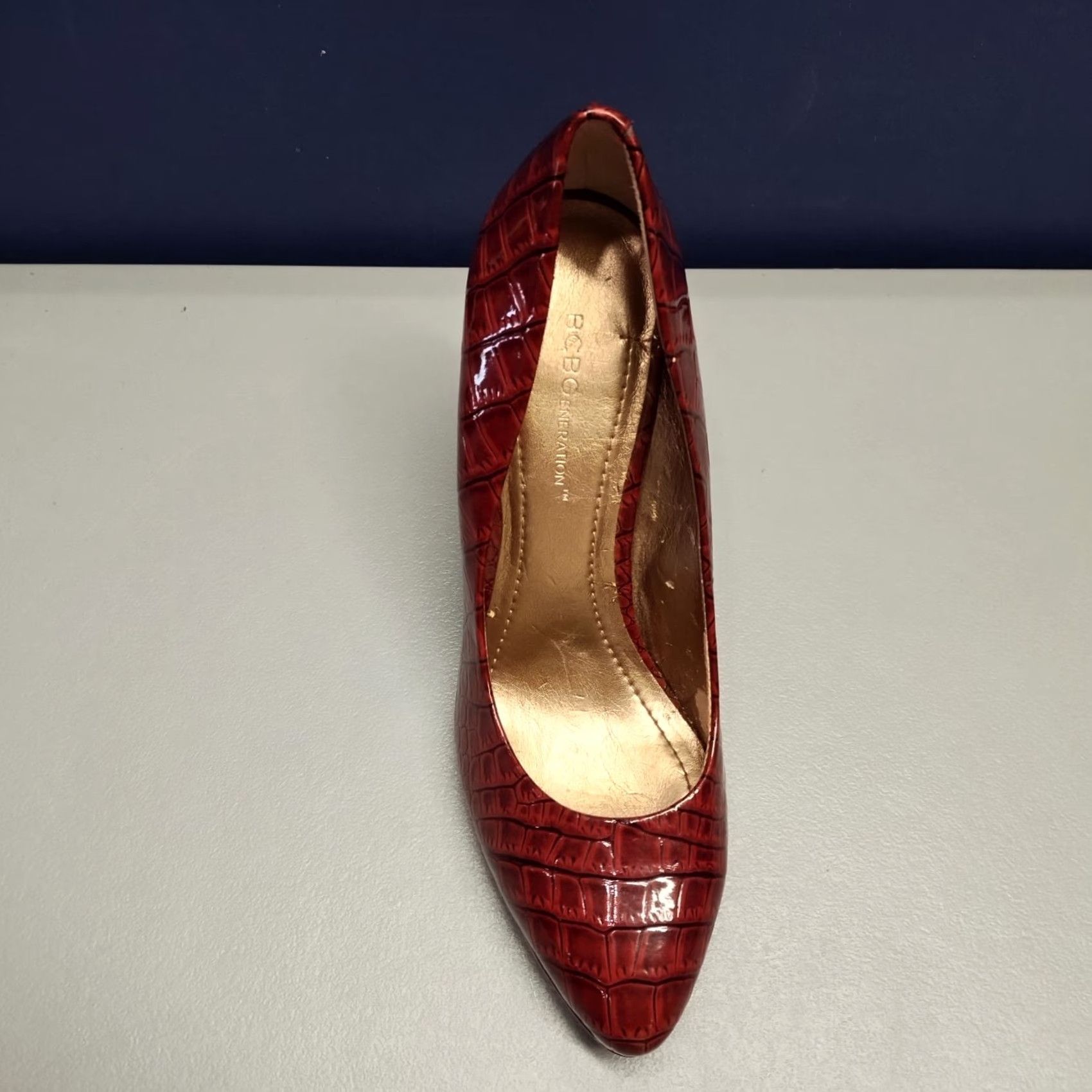 Vintage BCBG Generation Womens Pumps Size 7.5B Red Snakeskin Comfort Stiletto Heel Shoes Size US 8 / IT 38 - 5 Thumbnail