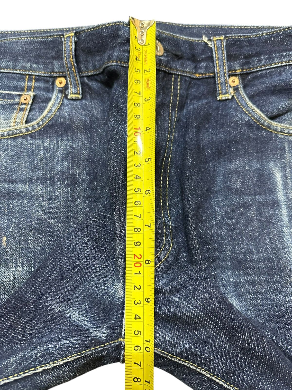 Japanese Brand Vintage Japanese Uniqlo Selvedge Faded Wash Distress Jeans Size US 34 / EU 50 - 18 Thumbnail