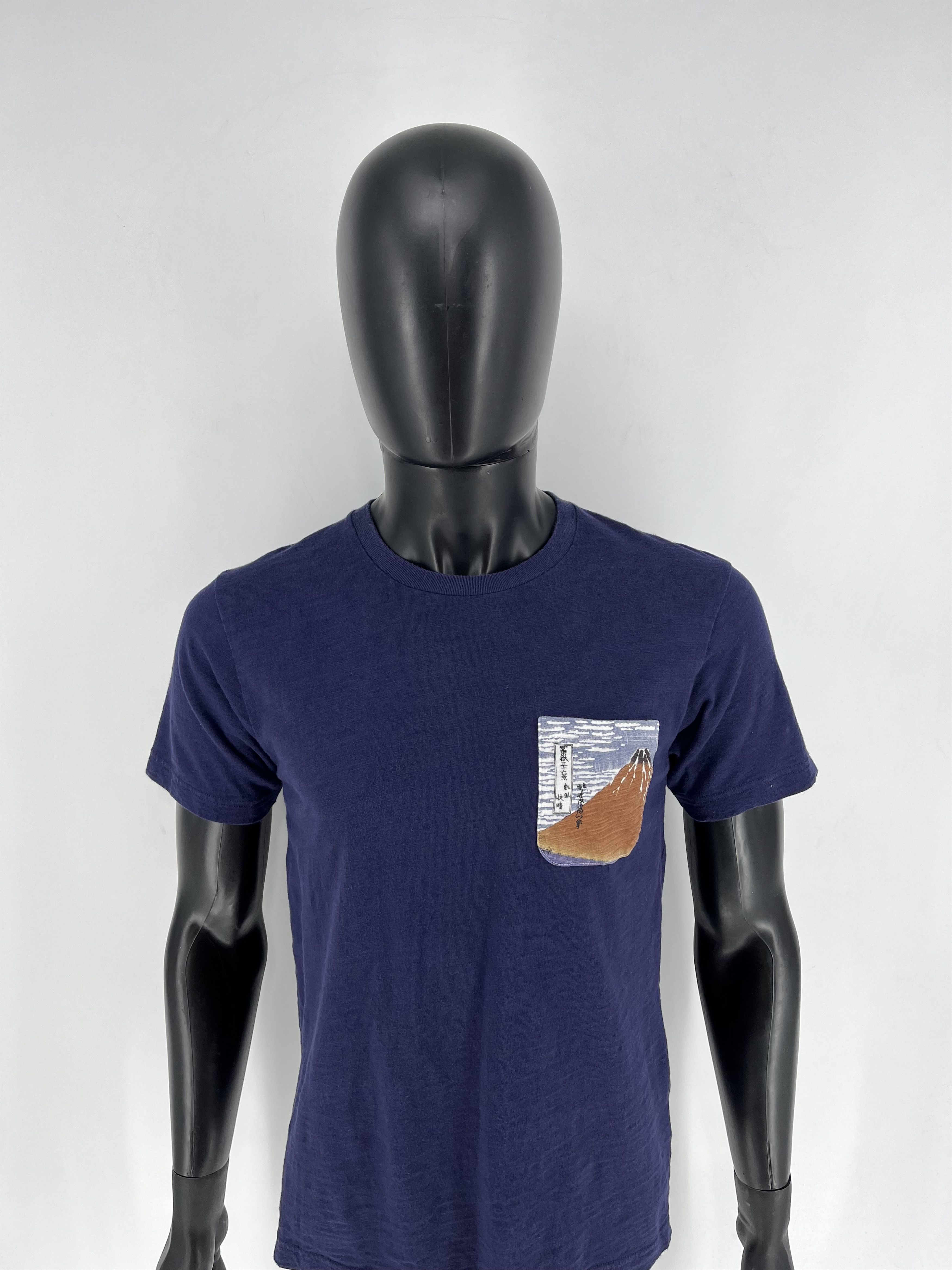 Japanese Brand × Uniqlo Mens Uniqlo Hokusai Blue T Shirt art tee Japanese Brand y2k Size US S / EU 44-46 / 1 - 5 Thumbnail