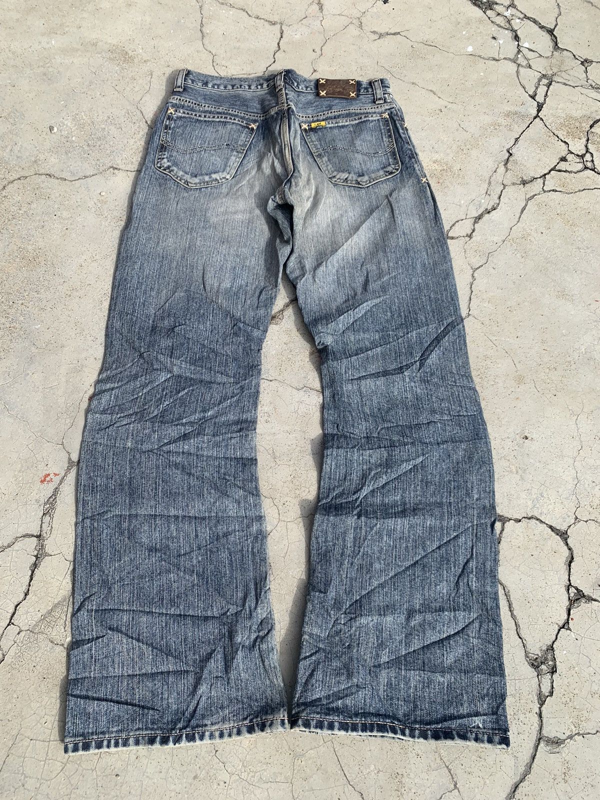 Lee Vintage 90s Flared Lee Faded Blue Jeans. Size US 31 - 3 Thumbnail