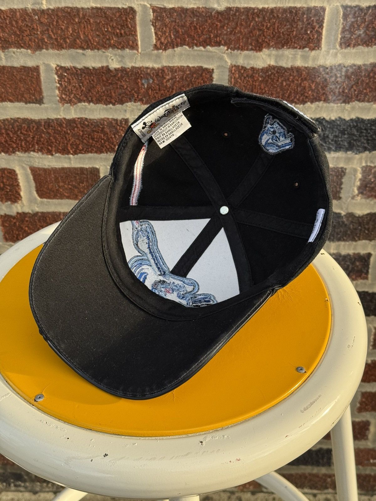 Disney × Star Wars © 2003 Disney X Star Wars “Darth Vader” Cap Size ONE SIZE - 6 Thumbnail