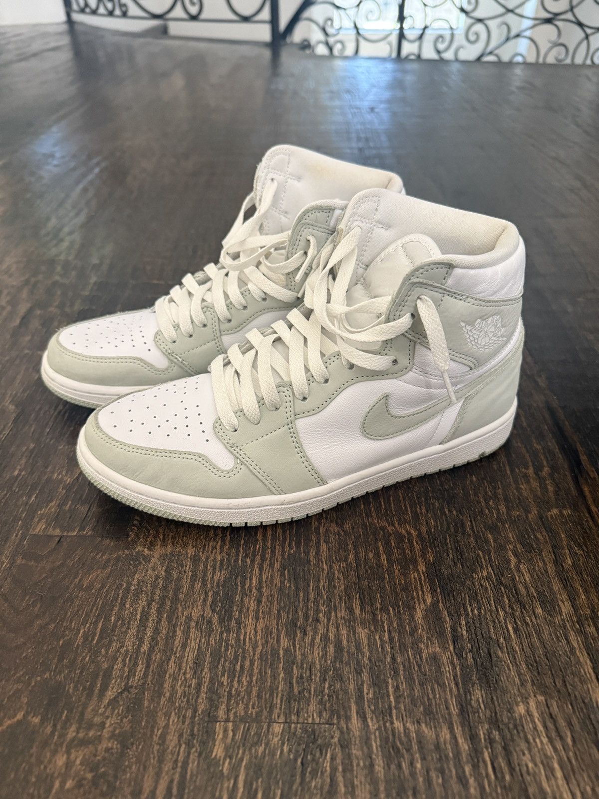 Jordan Brand Jordan 1 High Seafoam Size US 10 / IT 40 - 1 Thumbnail