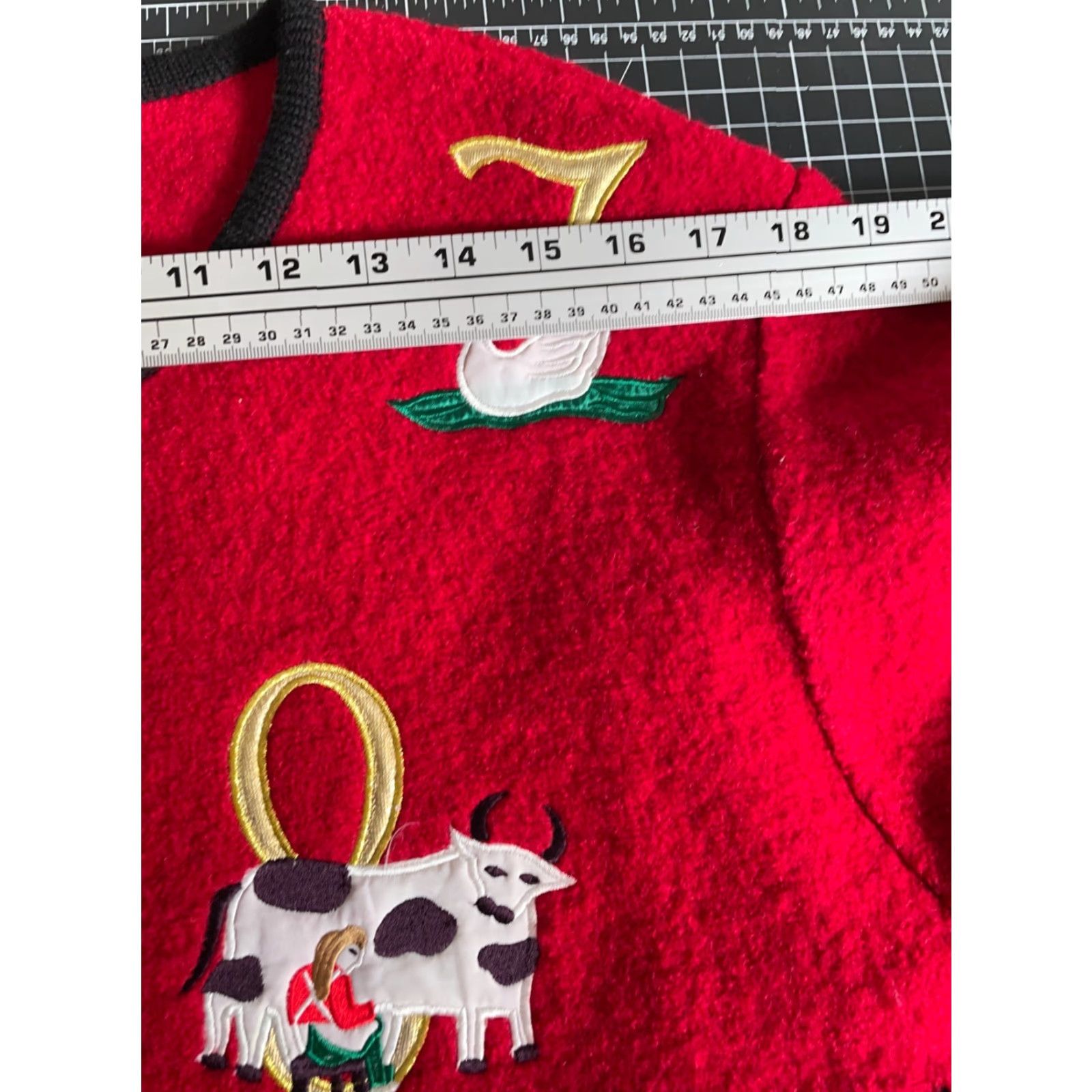Vintage VINTAGE Tally Ho Sweater Cardigan Women’s Medium Red 12 Days of Christmas 90s Ugly Christmas Santa Crew Neck Long Sleeve Wool Knit Pattern Geometric Size M / US 6-8 / IT 42-44 - 7 Thumbnail