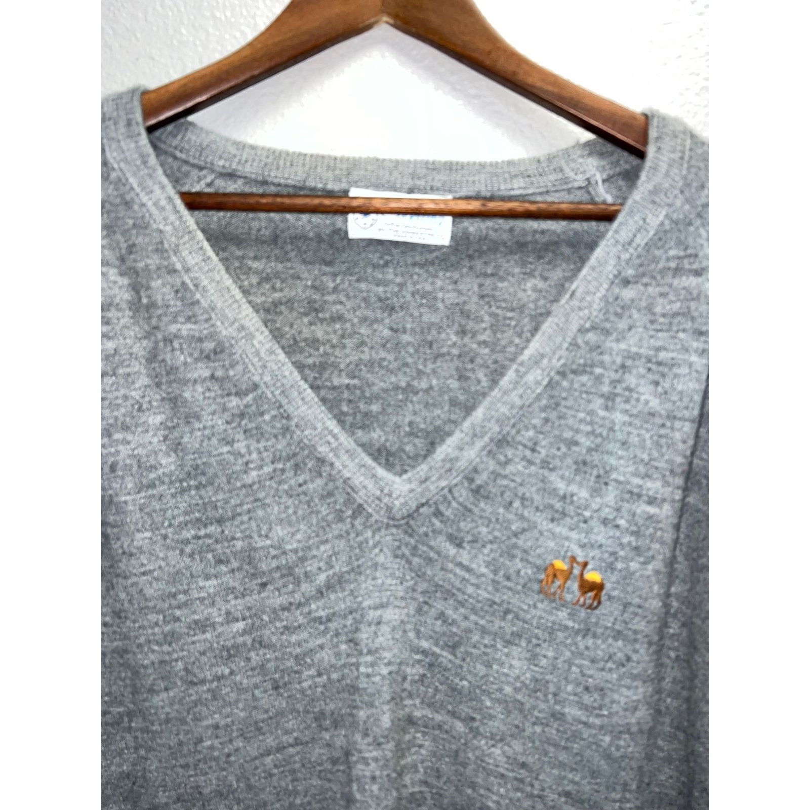 Vintage Vintage Kissing Camels Sweater Pickering Kimberton V Neck L Size US L / EU 52-54 / 3 - 2 Thumbnail
