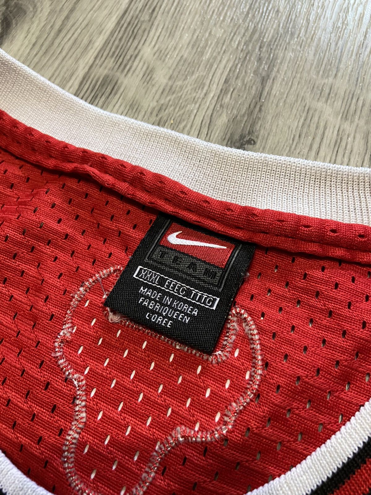 Jordan Brand Nike Team Chicago Bulls 23 Jordan tank top M vintage 90s 00s Size US XXL / EU 58 / 5 - 8 Thumbnail