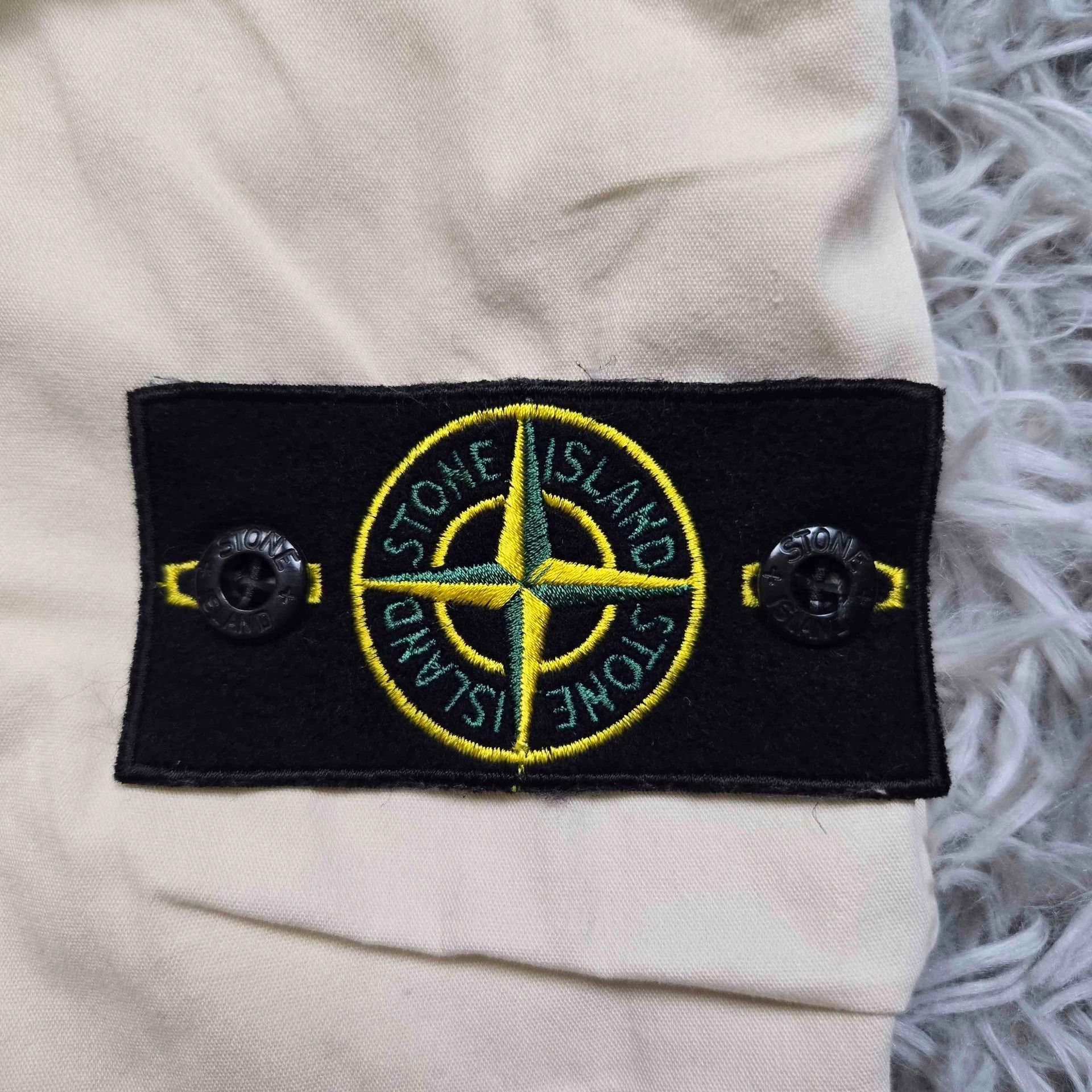 Stone Island stone island cargo bermuda shorts in light beige Size US 32 / EU 48 - 3 Thumbnail