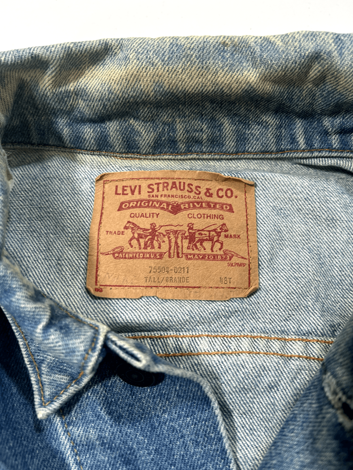 Levi's Vintage 90s Levi's Denim Medium Wash Button Up Jacket Size Size US L / EU 52-54 / 3 - 2 Thumbnail