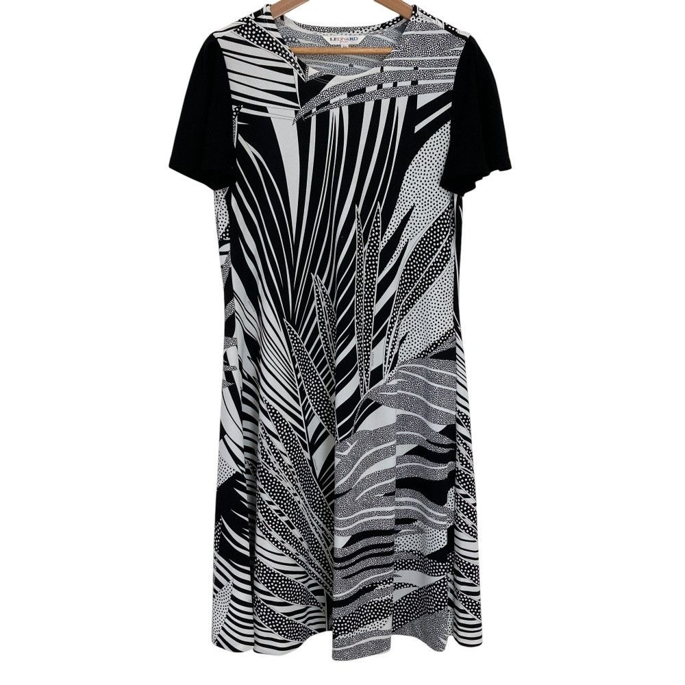 Other Other LEONARD SPORT Leaf Print Dress Others Dresses DUTY FREE for USA Size ONE SIZE - 1 Thumbnail