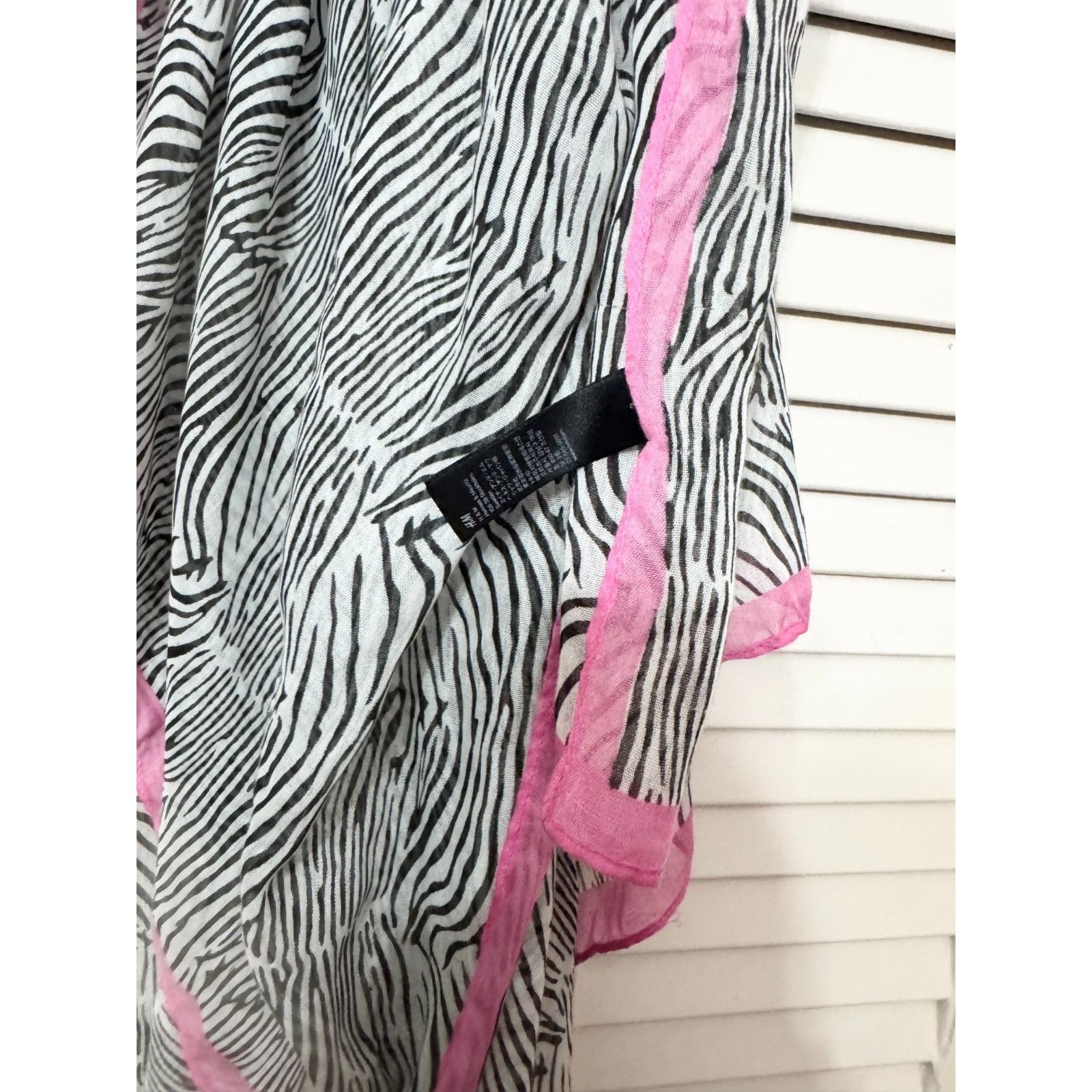 H&M H&M large zebra pink edge scarf shall cover all oversized sq Size ONE SIZE - 5 Thumbnail